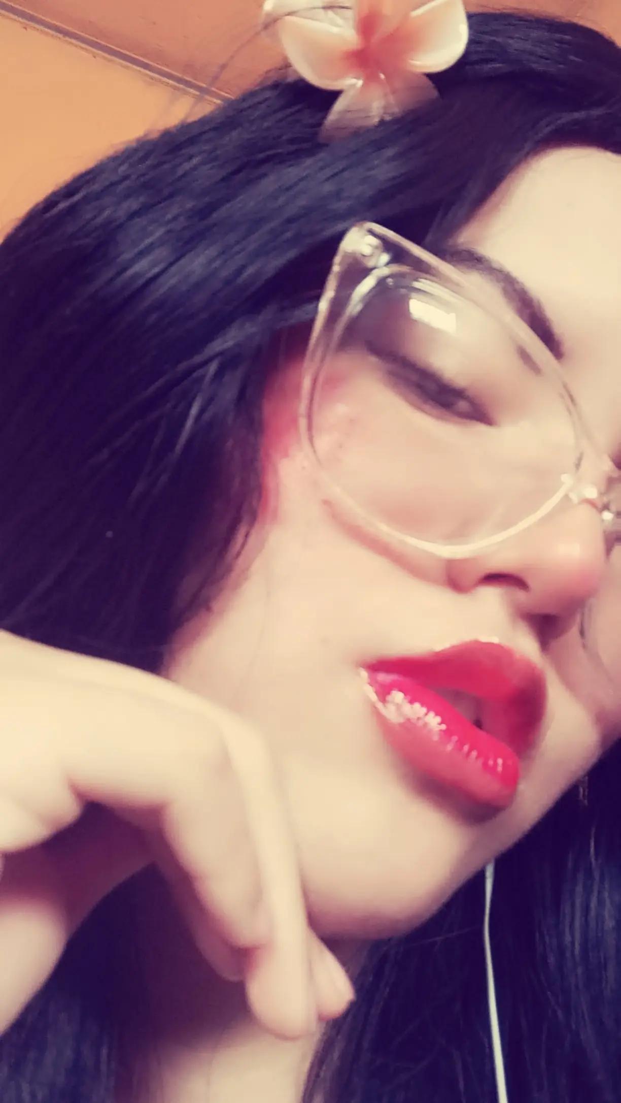 @Emilly Maria