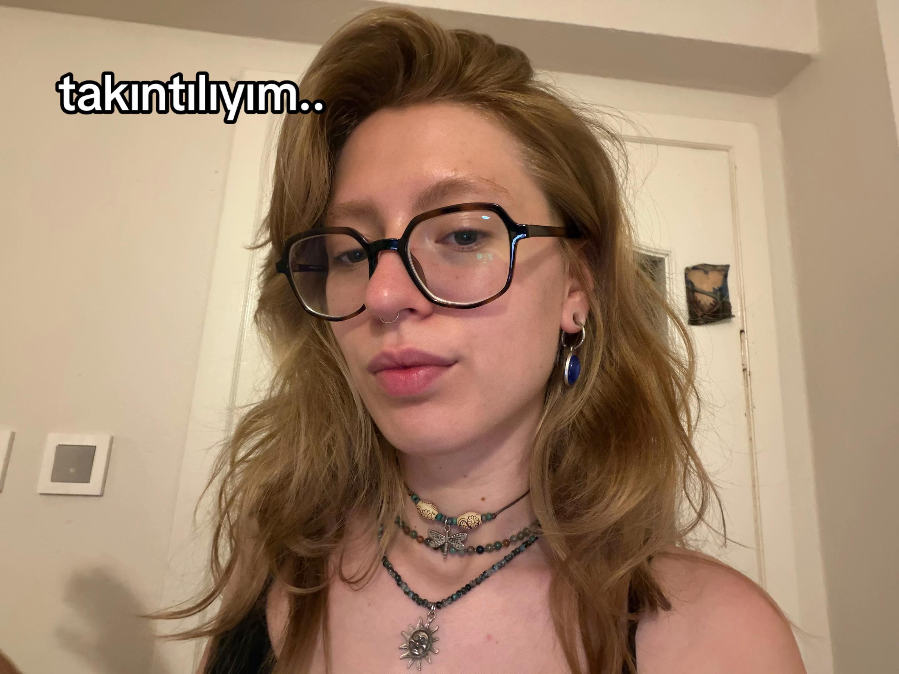 @poetleyla