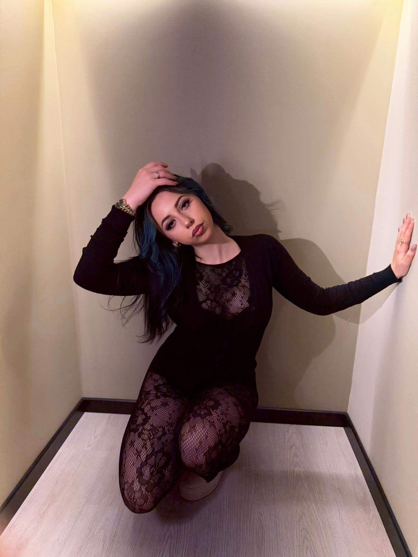 @aayshaa