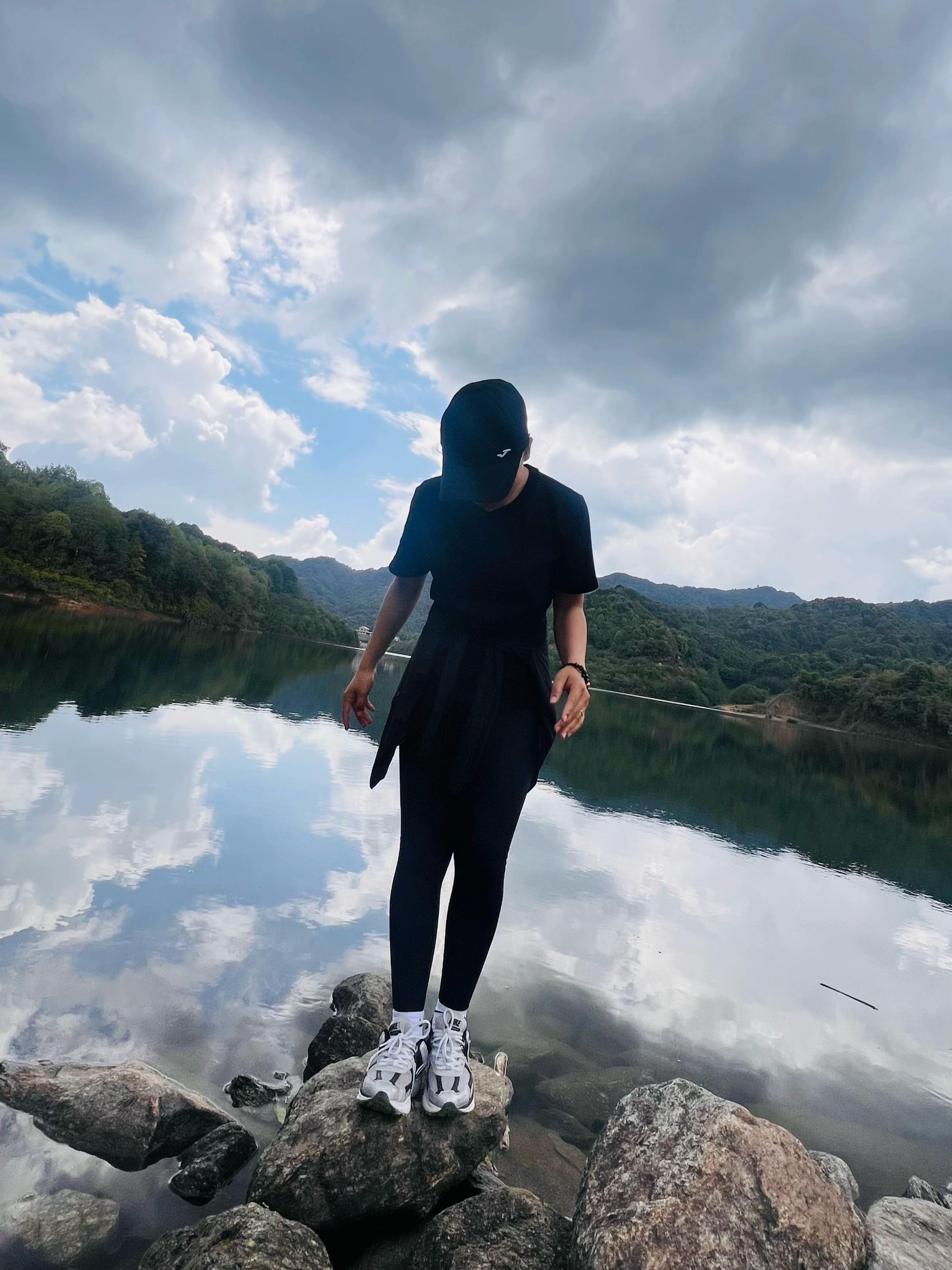 @sapana tamang🧿❤️