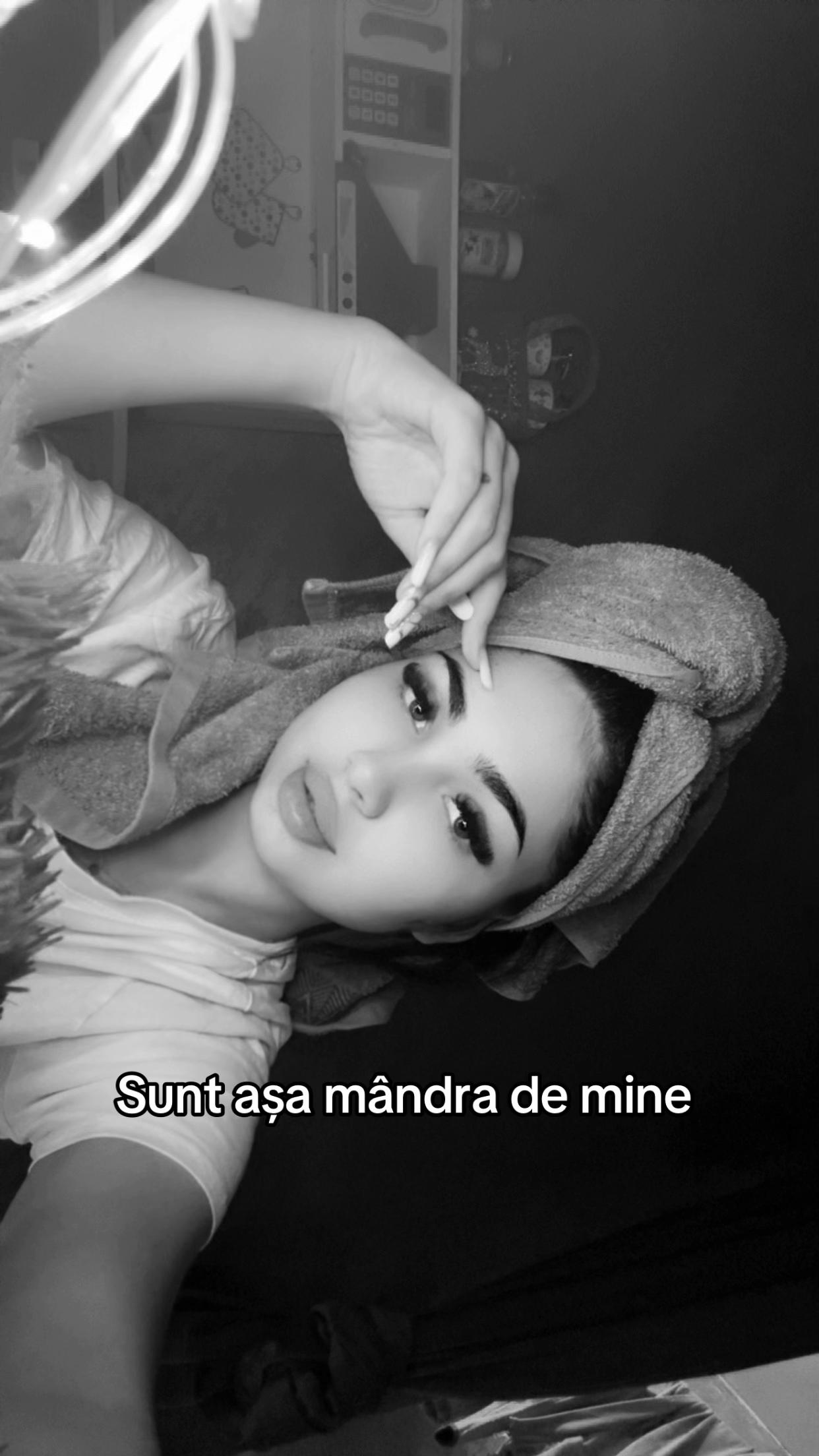 @denisaamira29