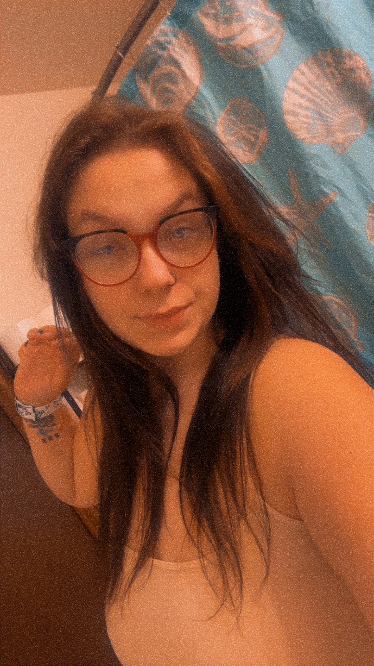 @victoriaraine03