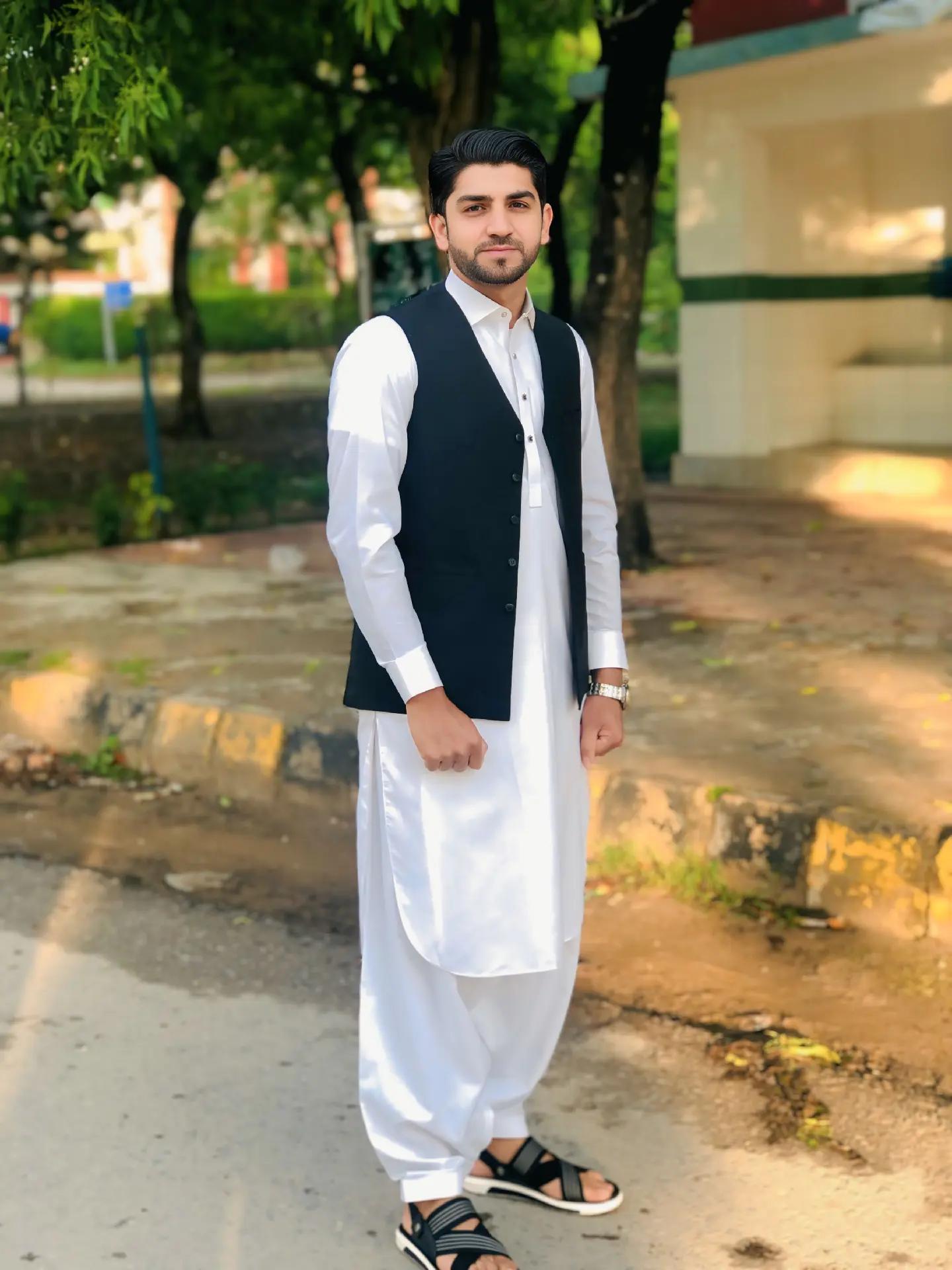 @WaQaR Khattak