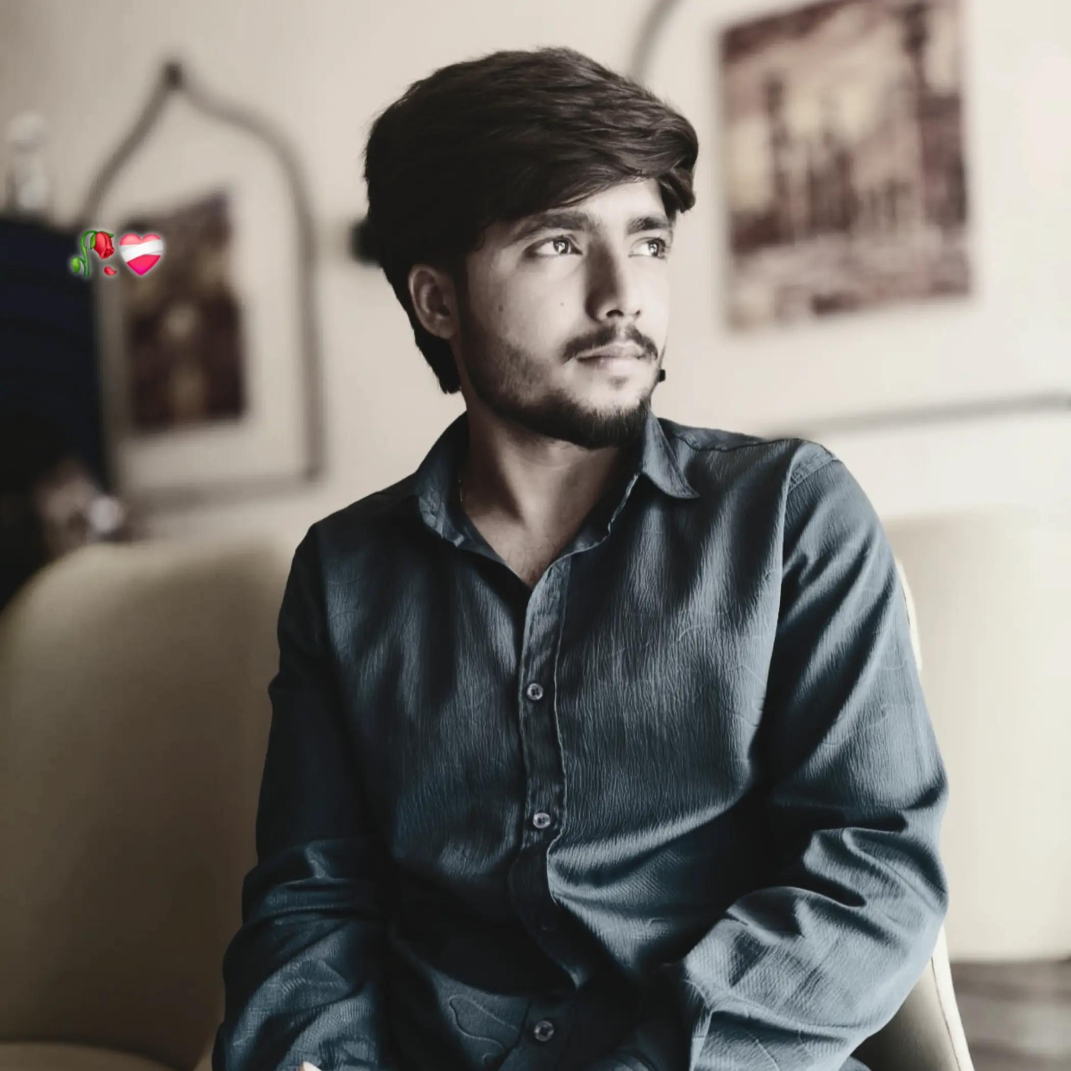 @HUSNAIN LANGRIYAL JATT👑