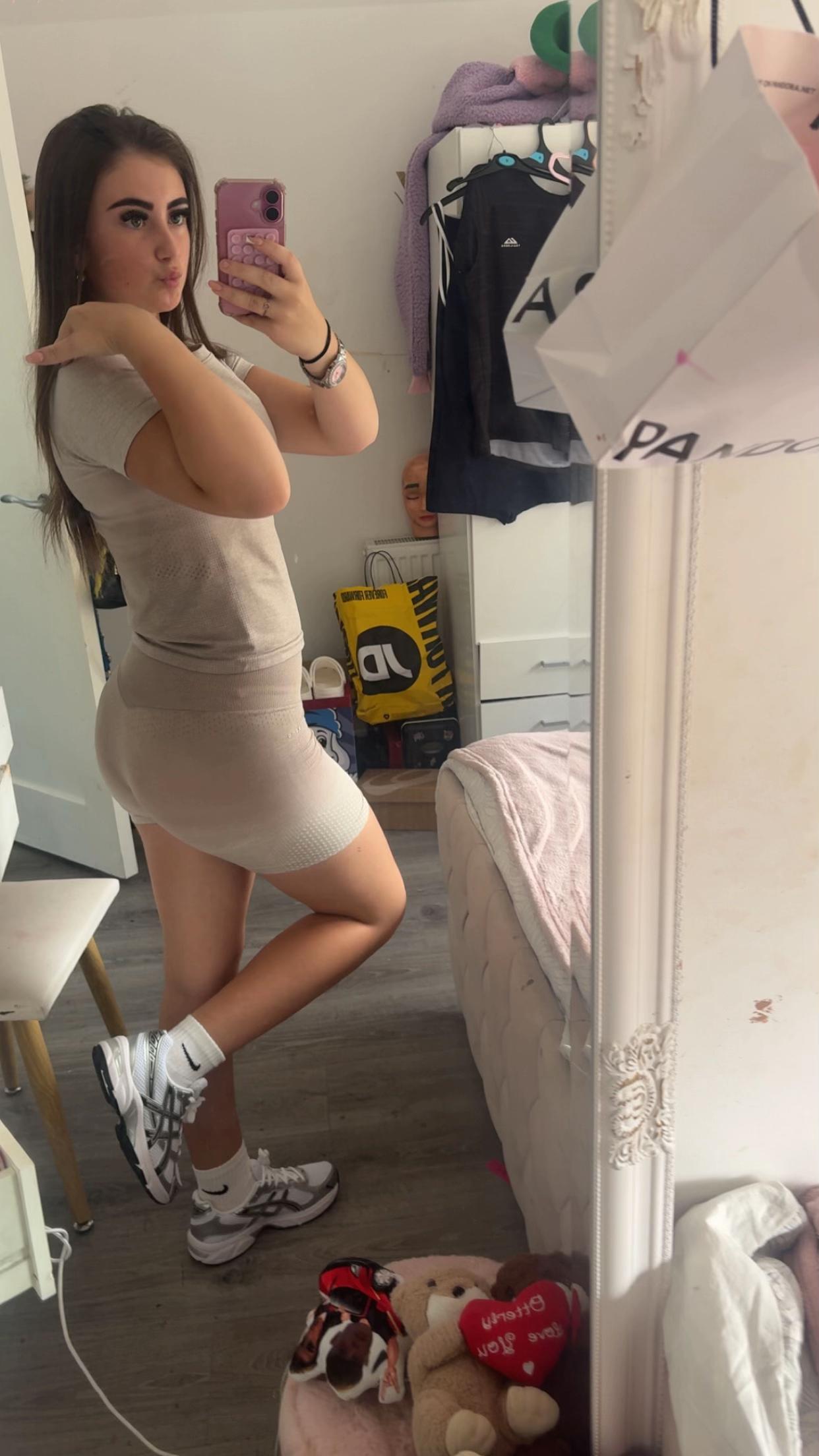 @𝒦𝒶𝓎𝓁𝒶𝓂𝓊𝓇𝓇𝒶𝓎👸🏽😚