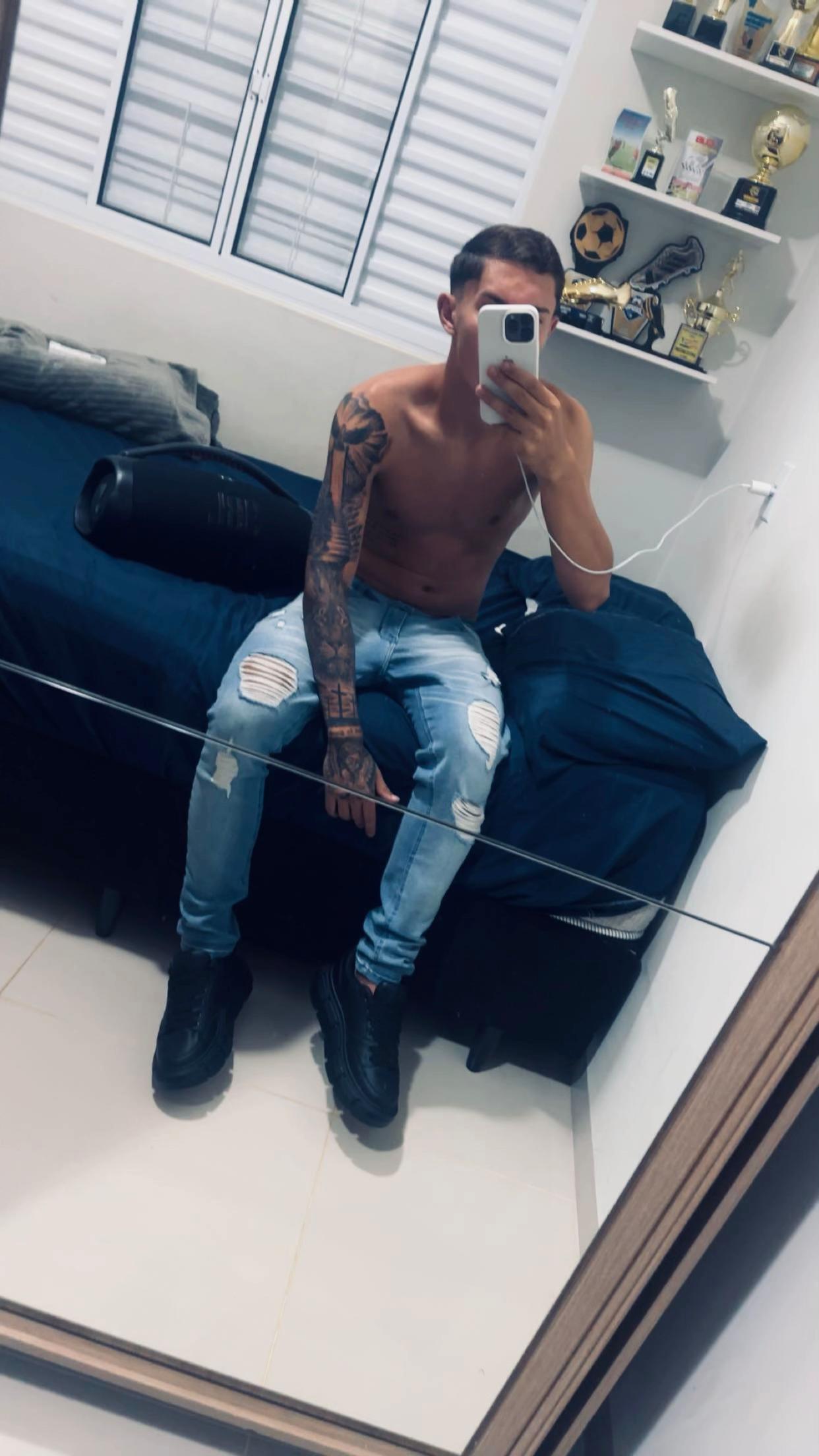 @ianelo 🎭