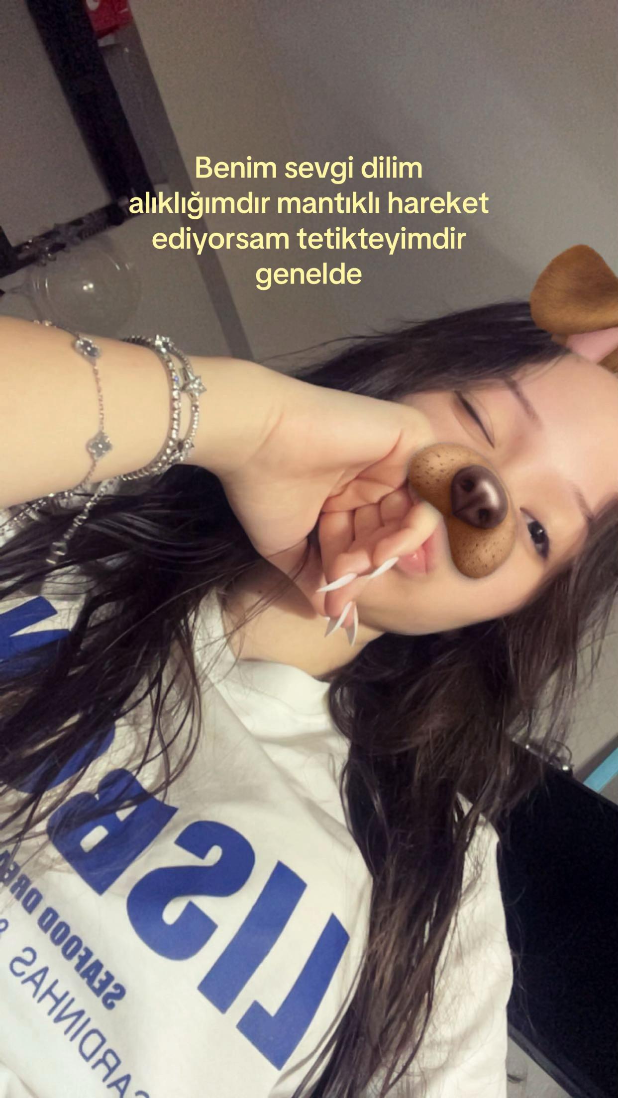 @🥂