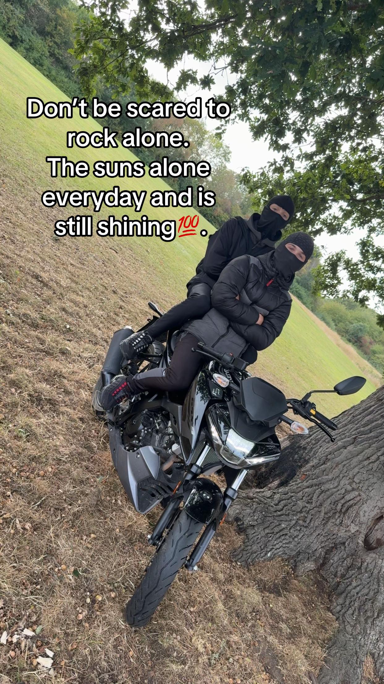 @R📱