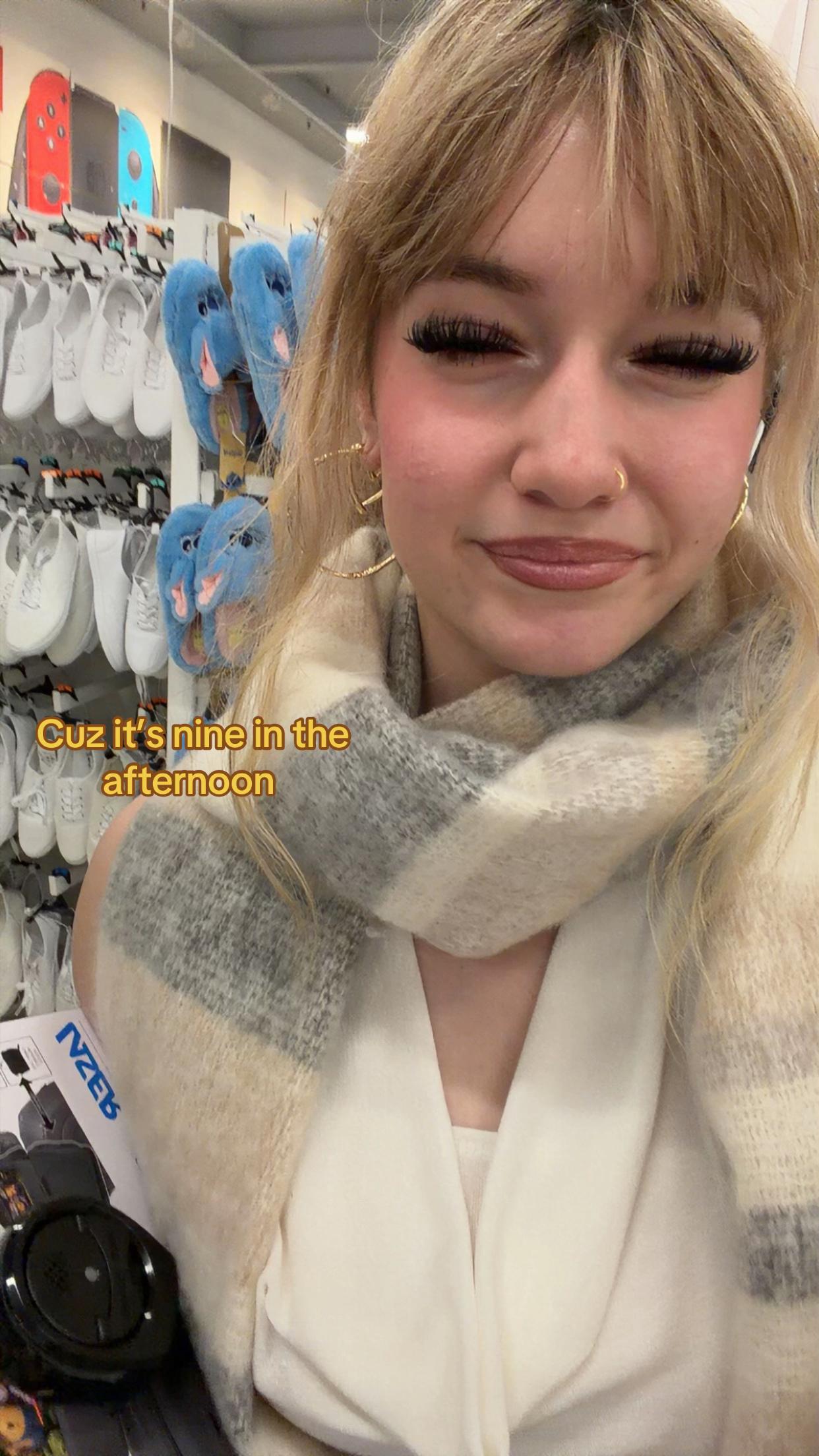 @⎊ linds ⎊