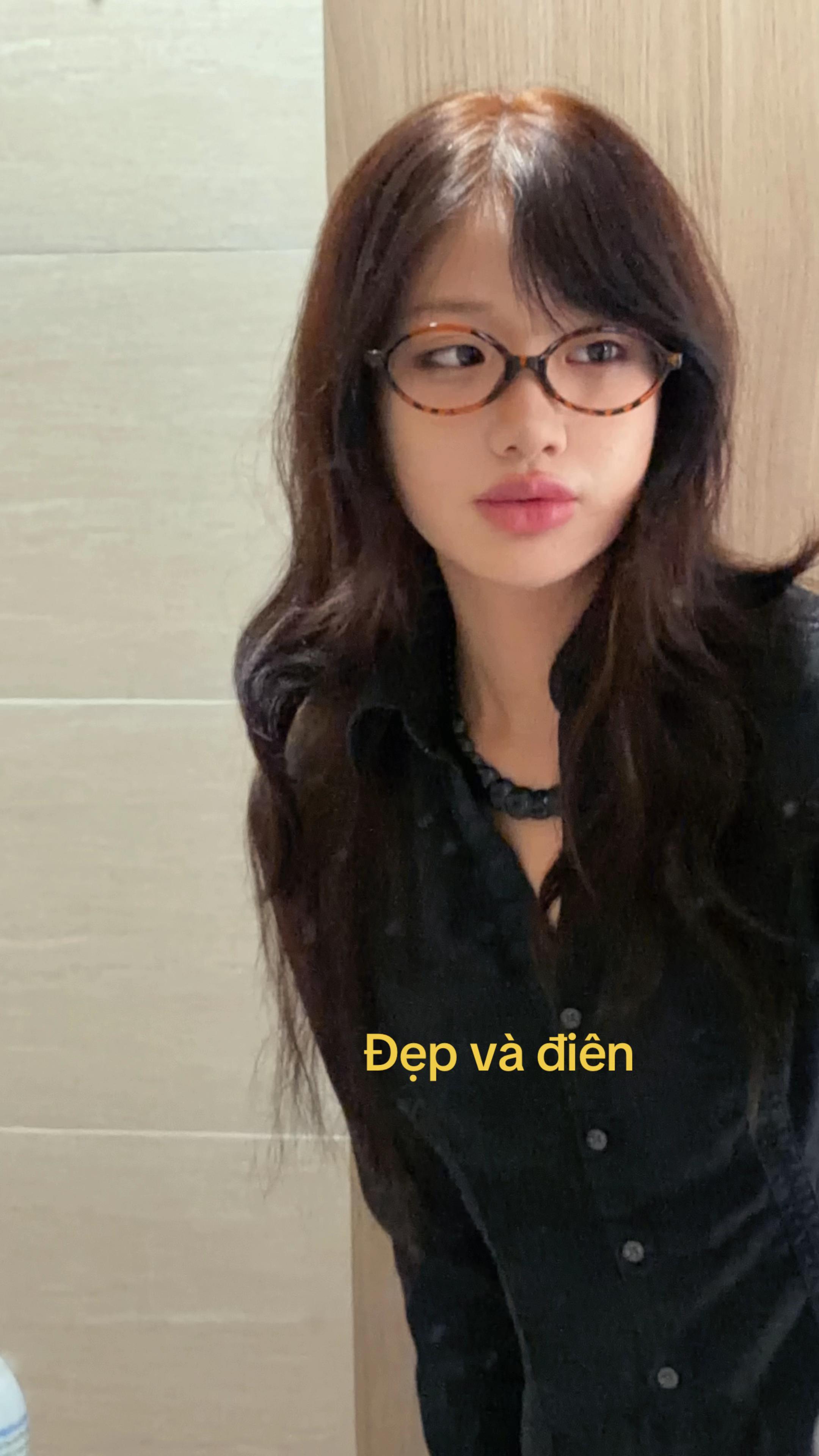 @Em Meo Cà Chua
