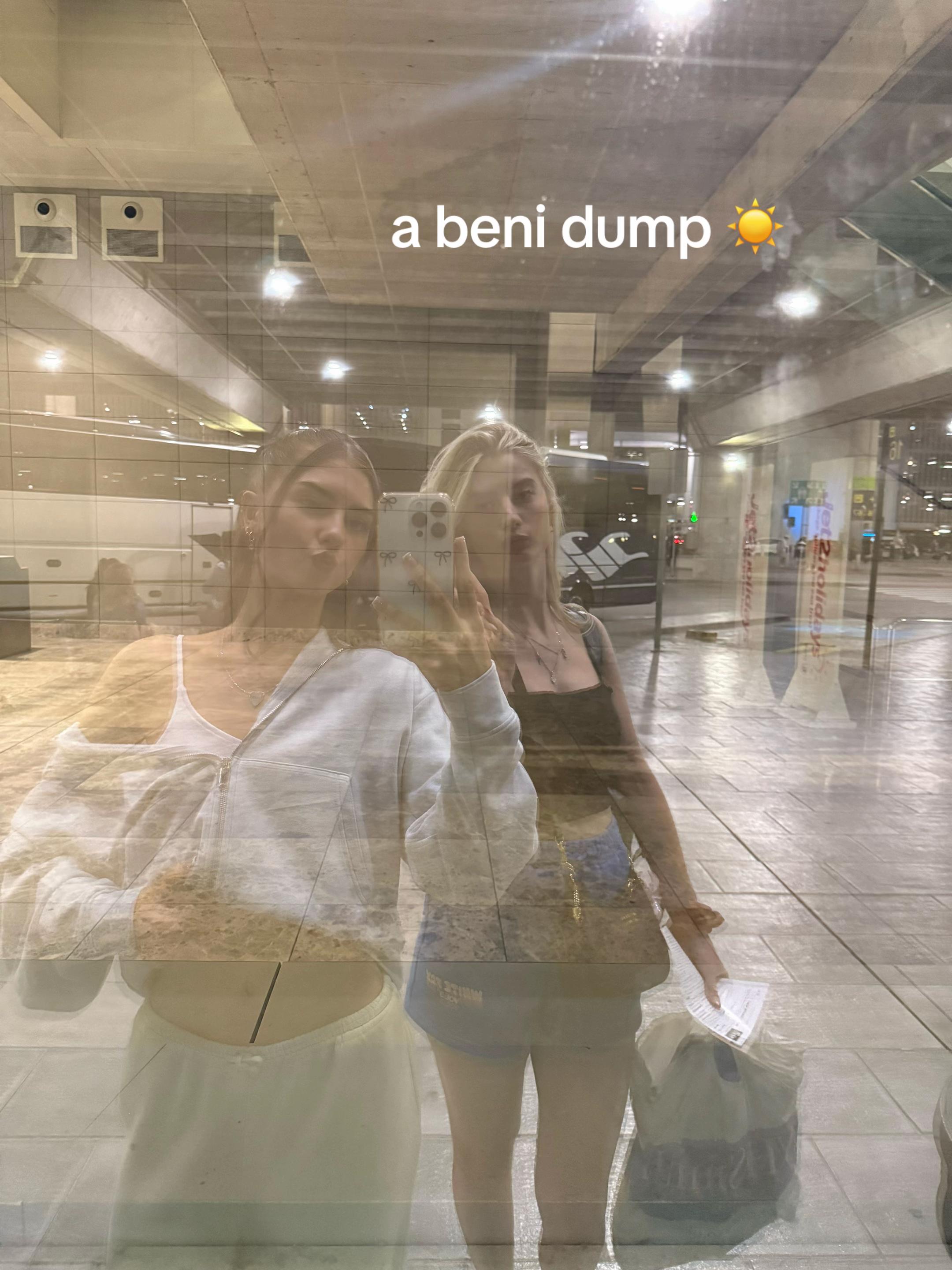 @laurensanders16
