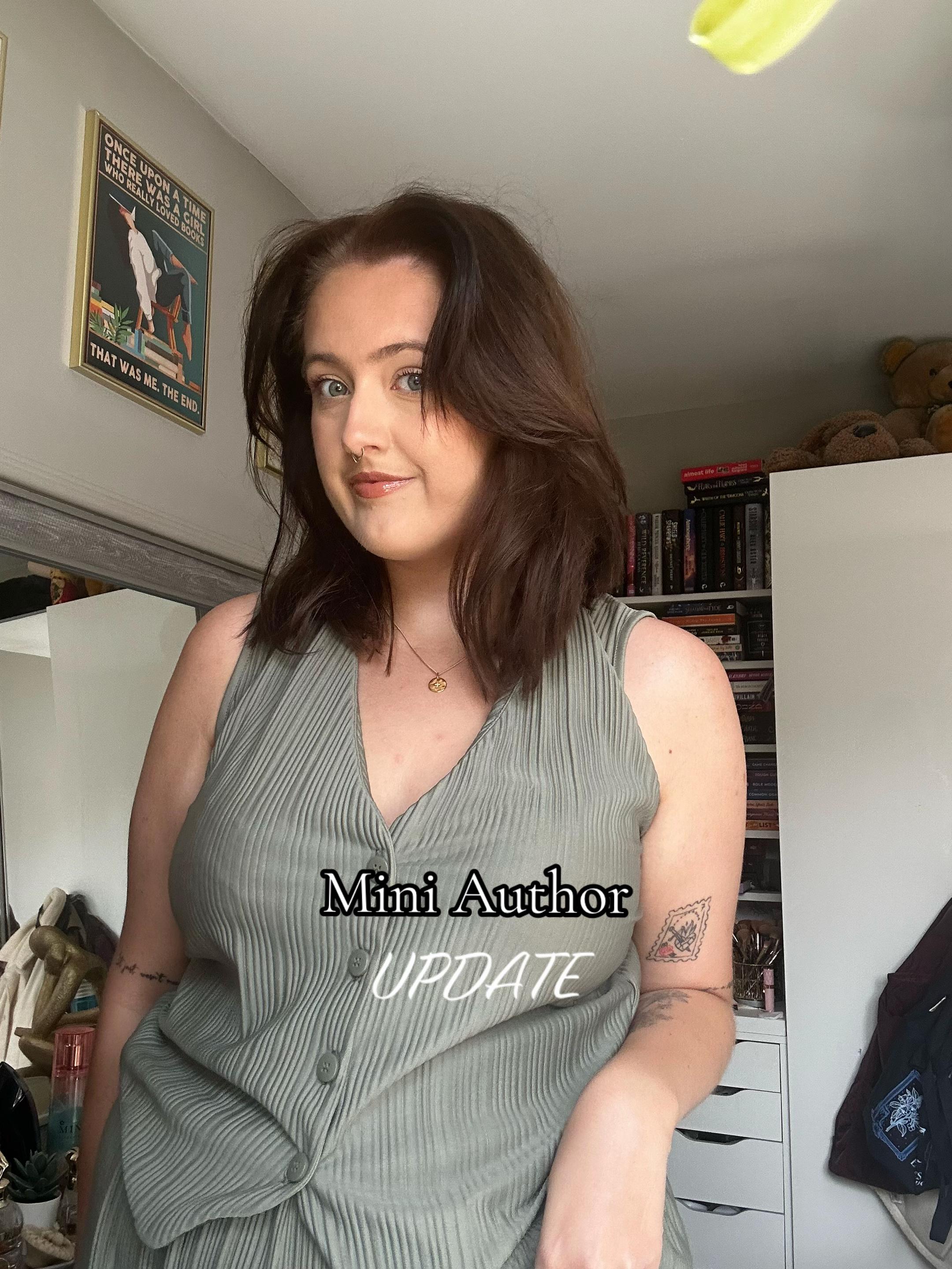 @Charlotte Katie 🎀 | Author 📖