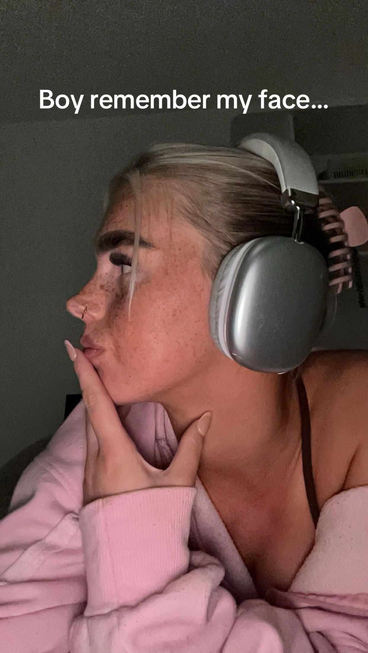 @scarlettduggan_