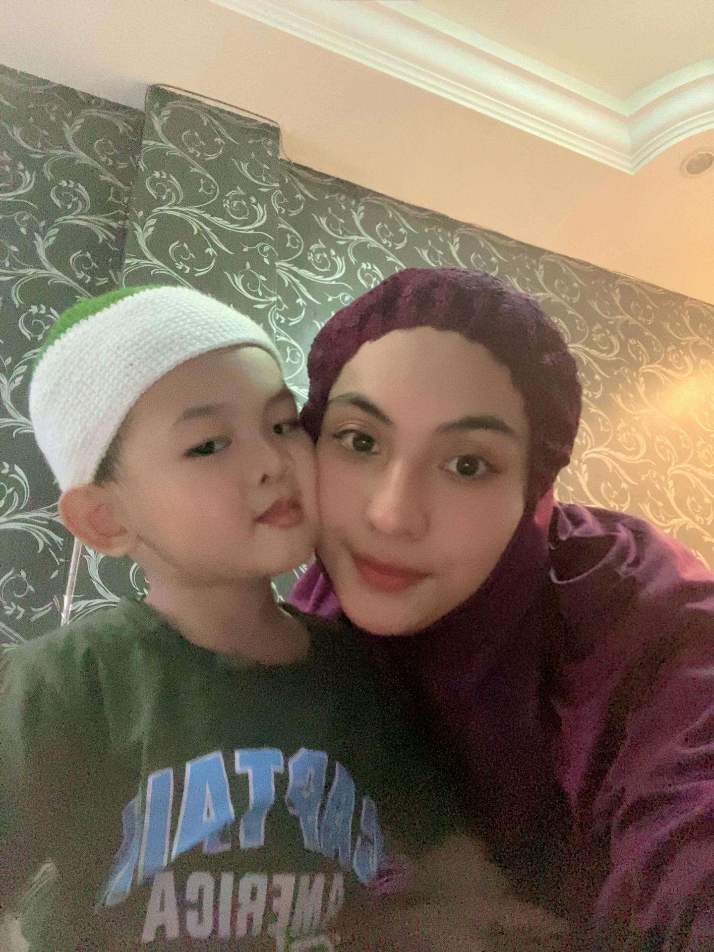 @Eyya000_