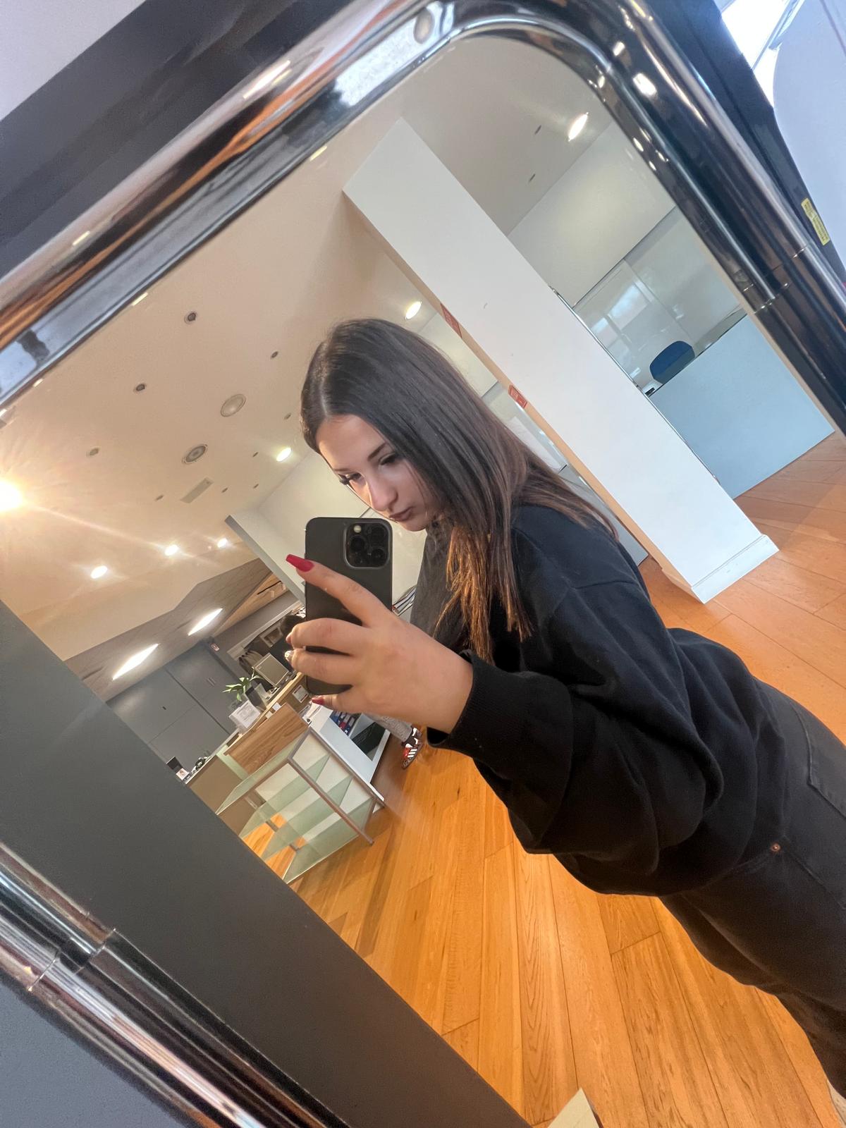 @Cami_013
