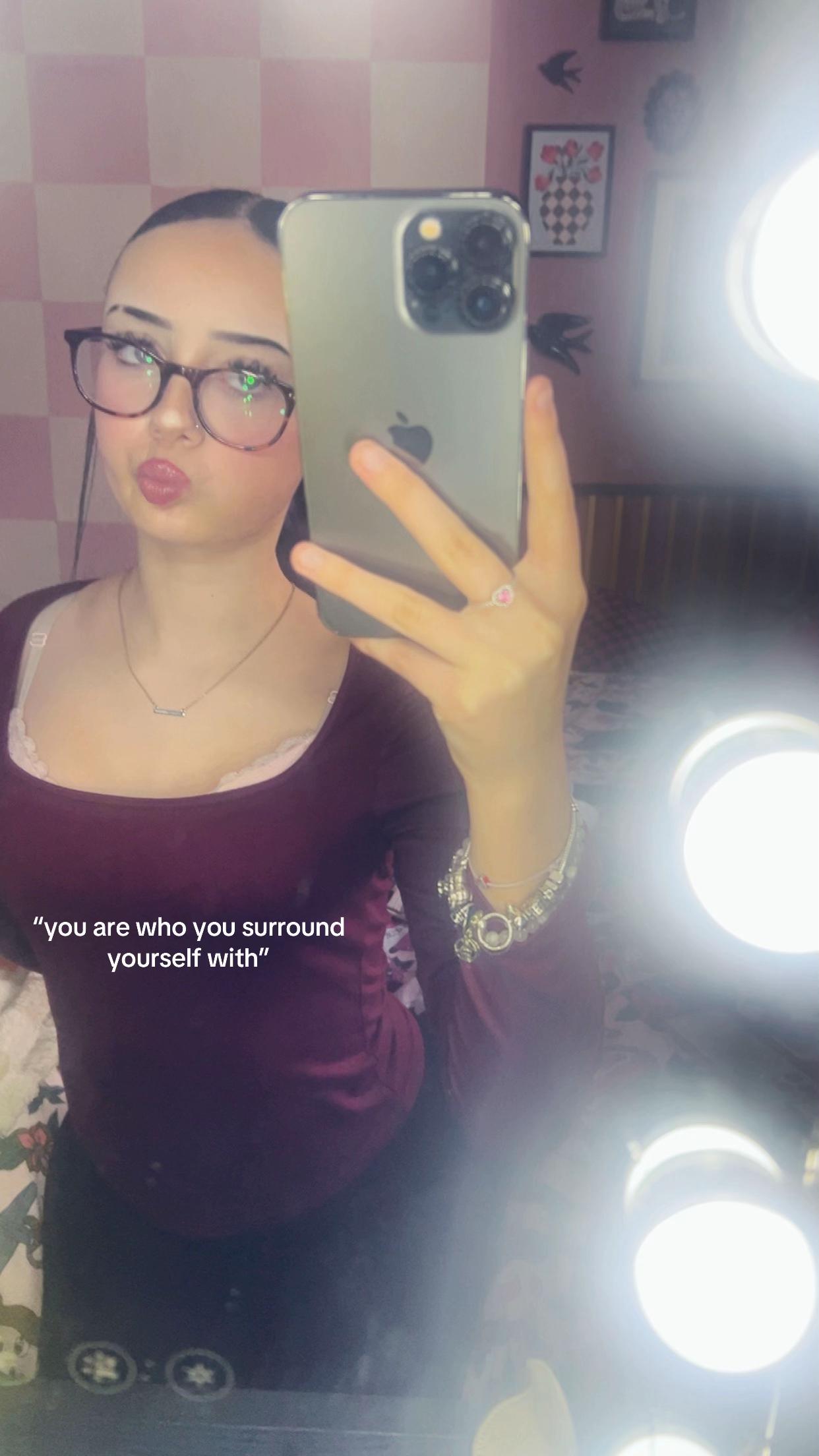 @niamh👩🏻❤️💋👩🏼