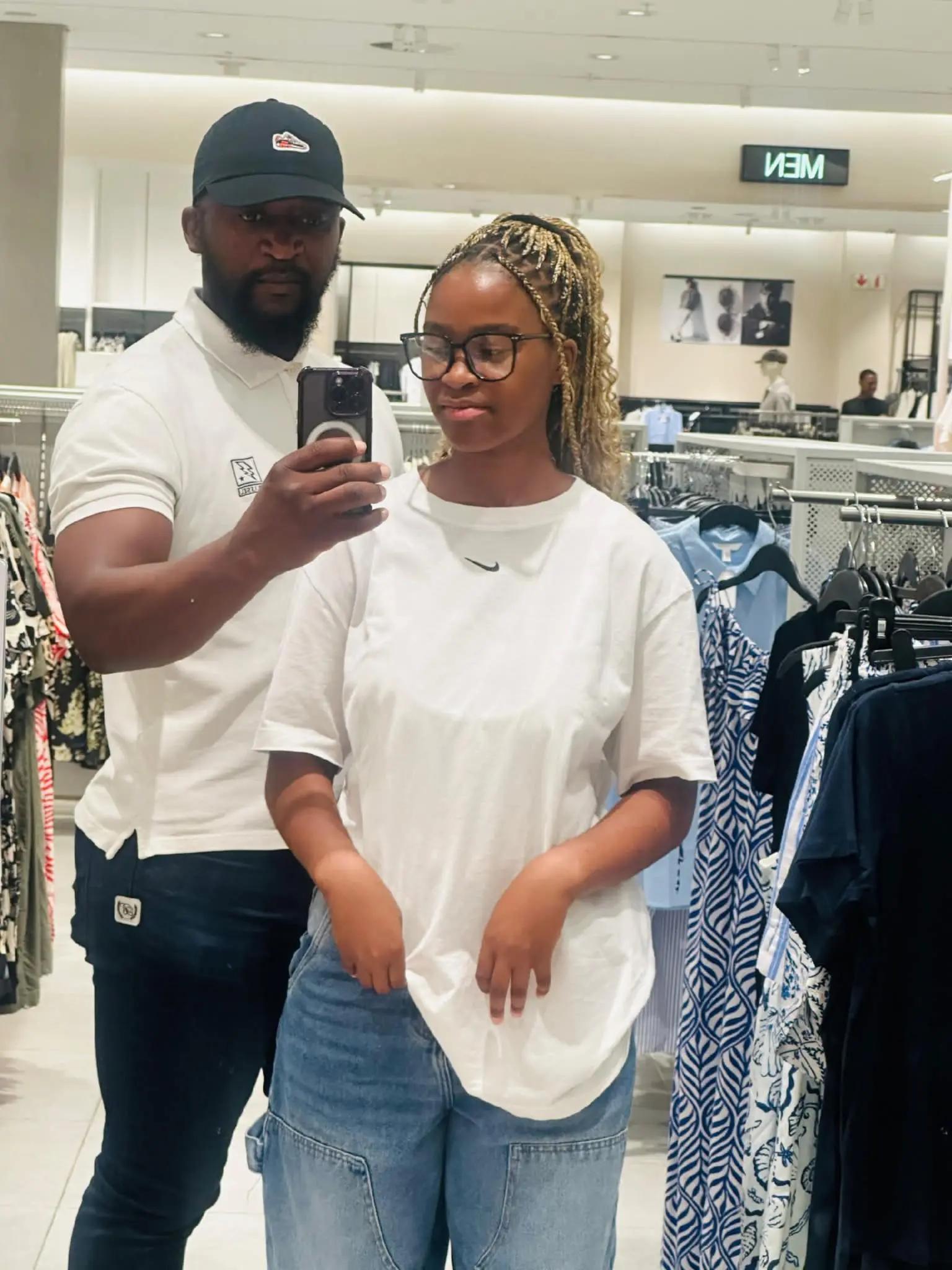 @Sandile🇿🇦