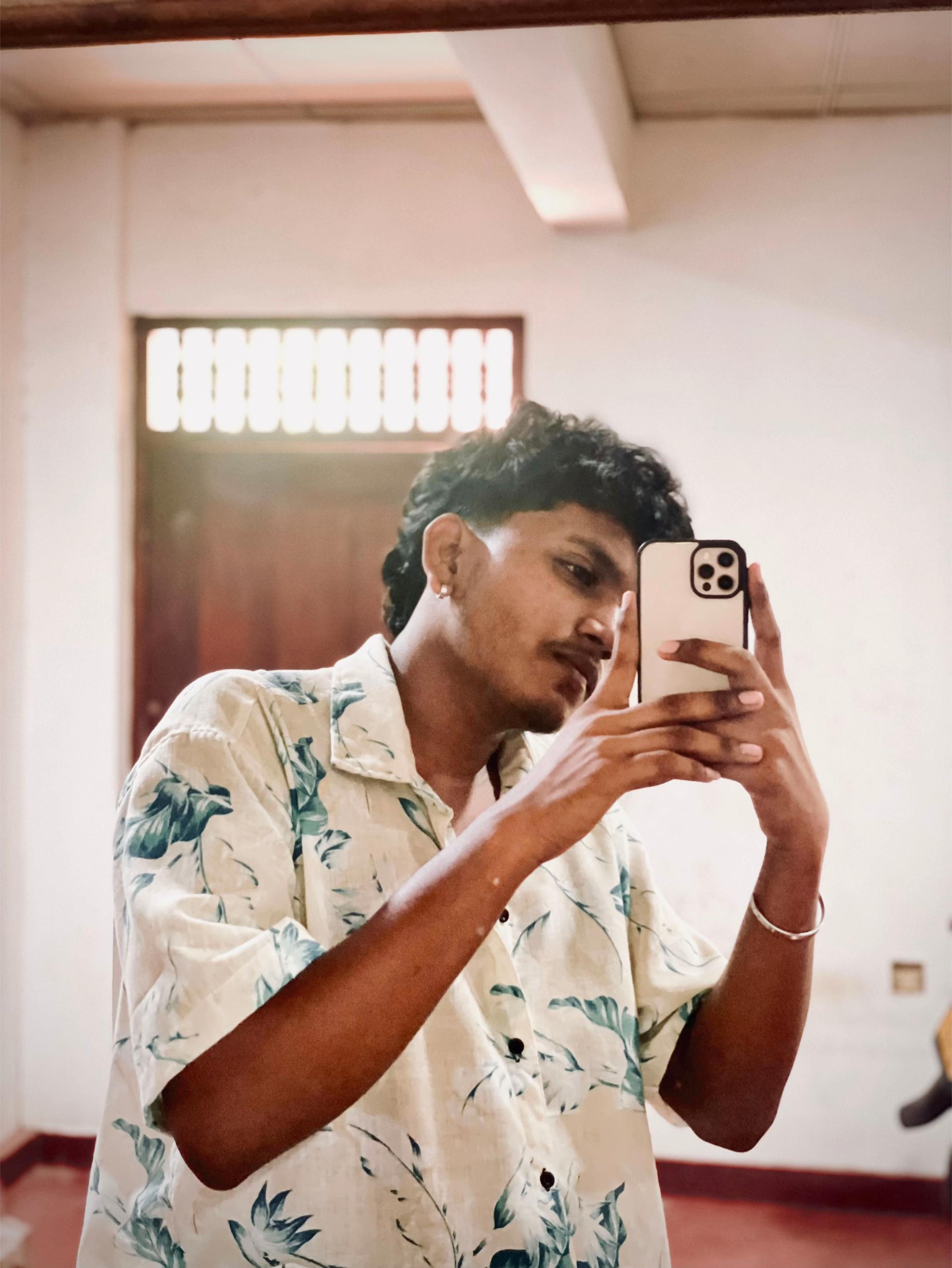 @Buvindu_s
