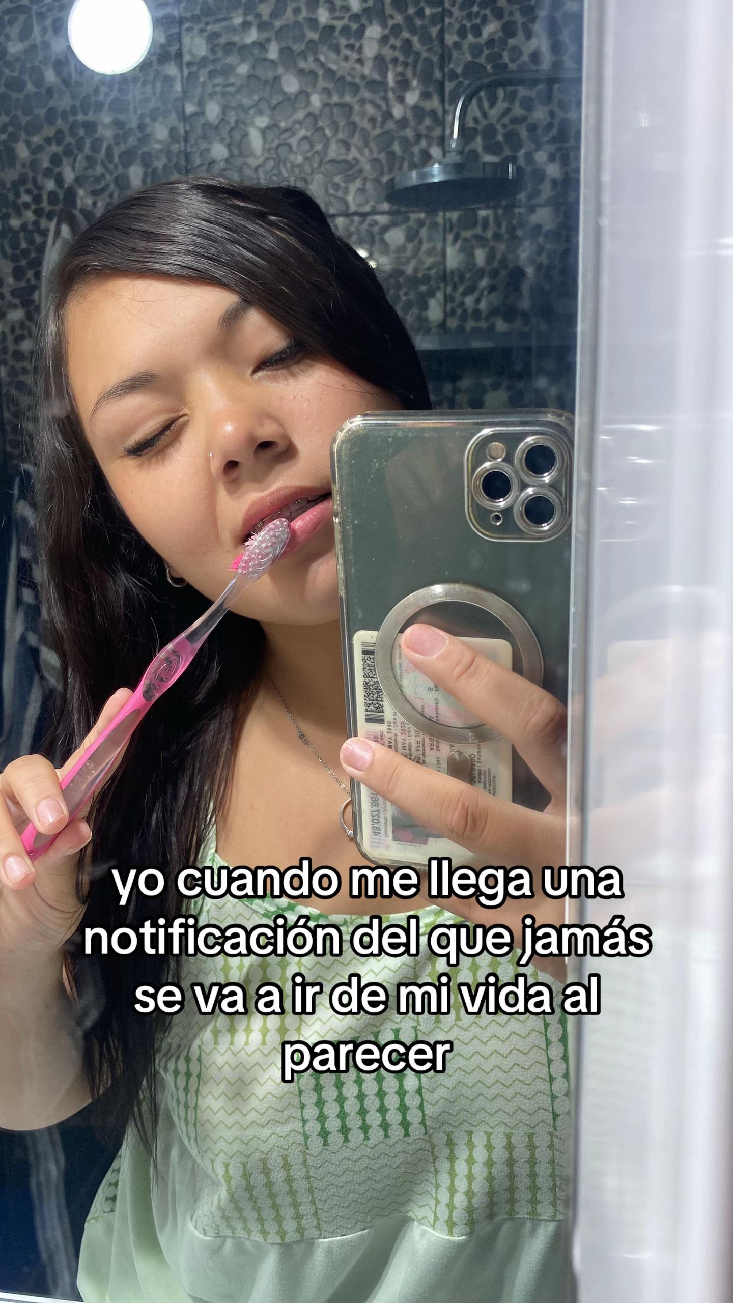 @Arianaa