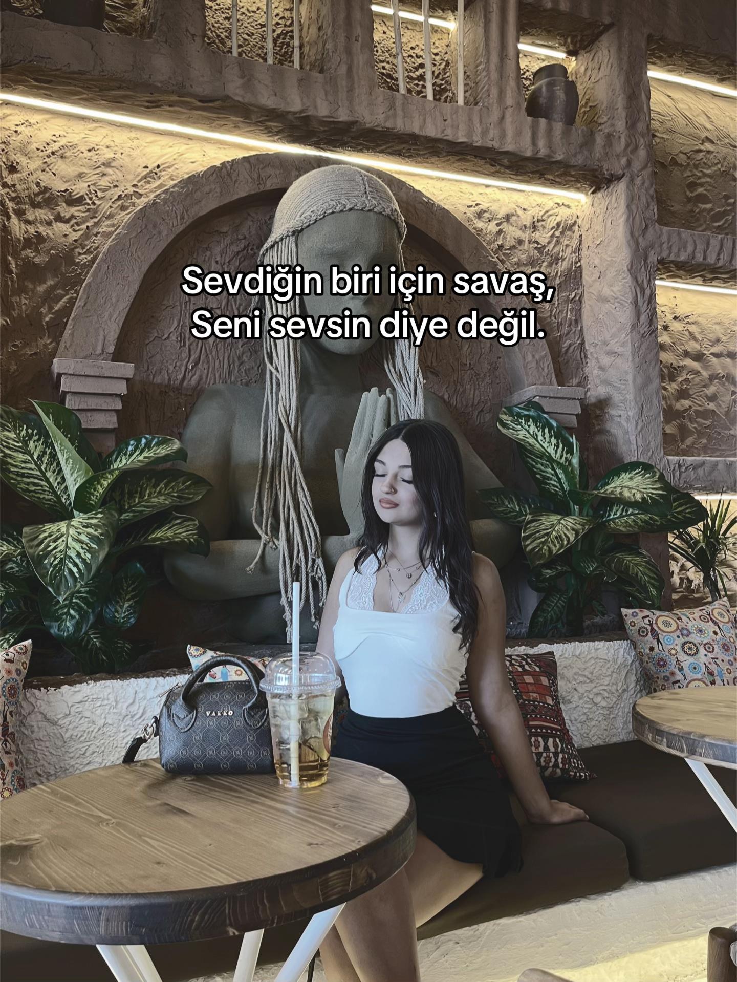 @Esraaa