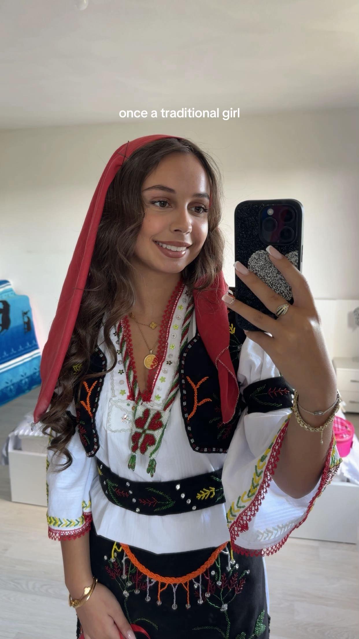 @𝐛𝐥𝐞𝐨𝐧𝐚🇦🇱
