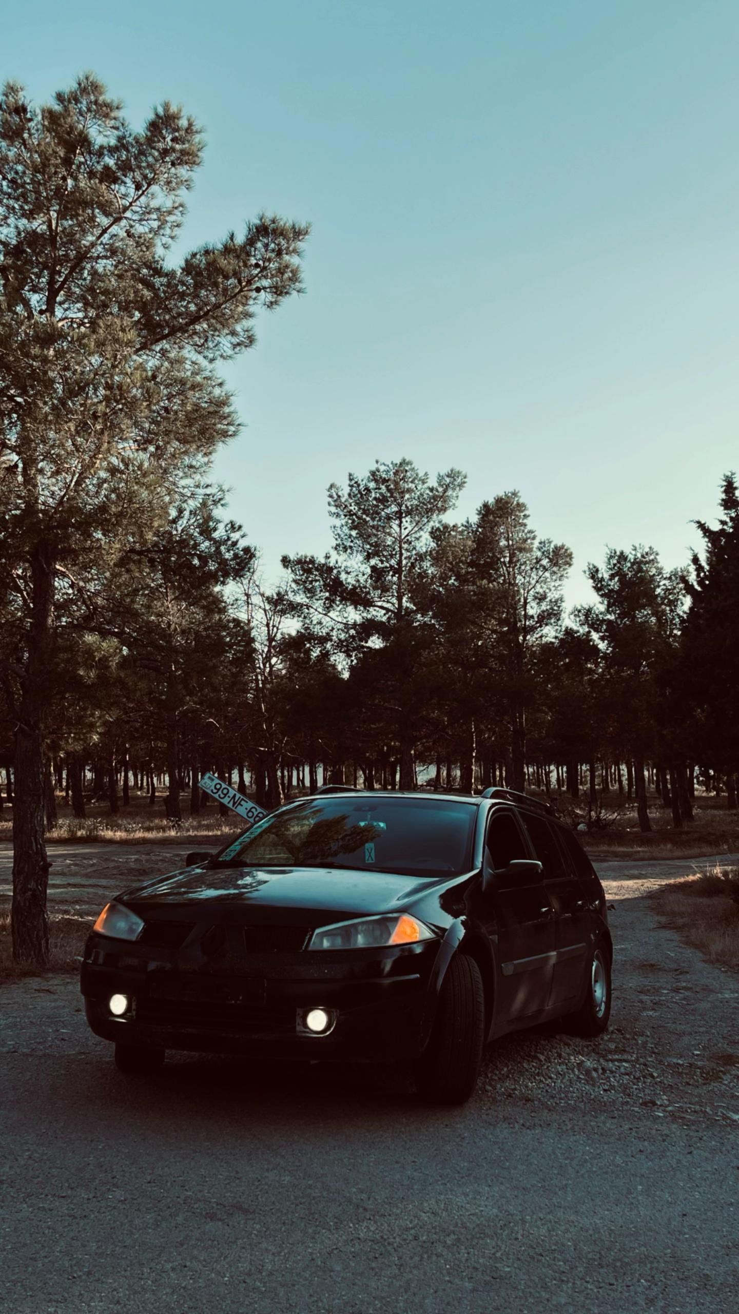 @𝐅𝐅 𝟖𝟏𝟓🂱