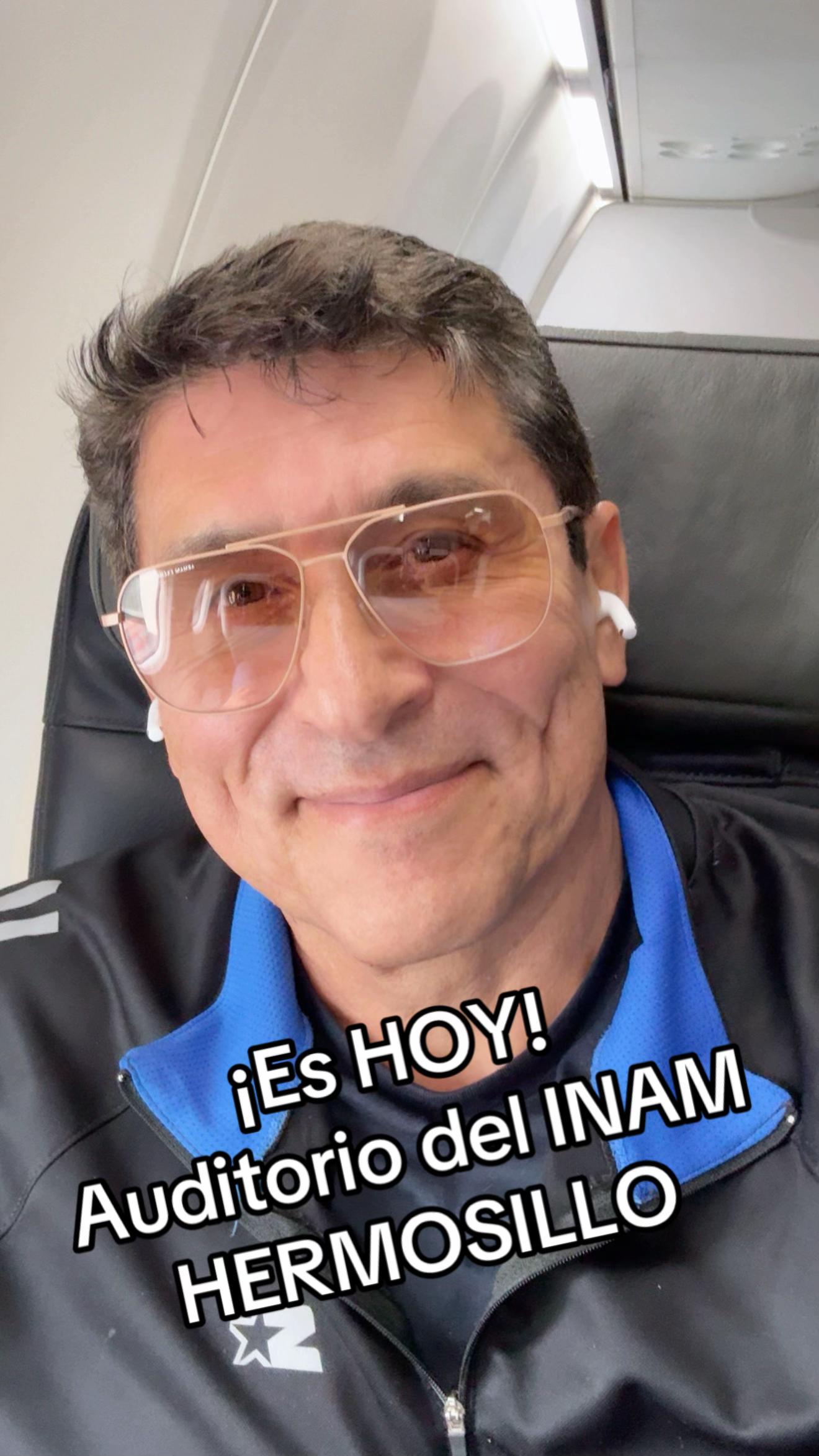 @César Lozano