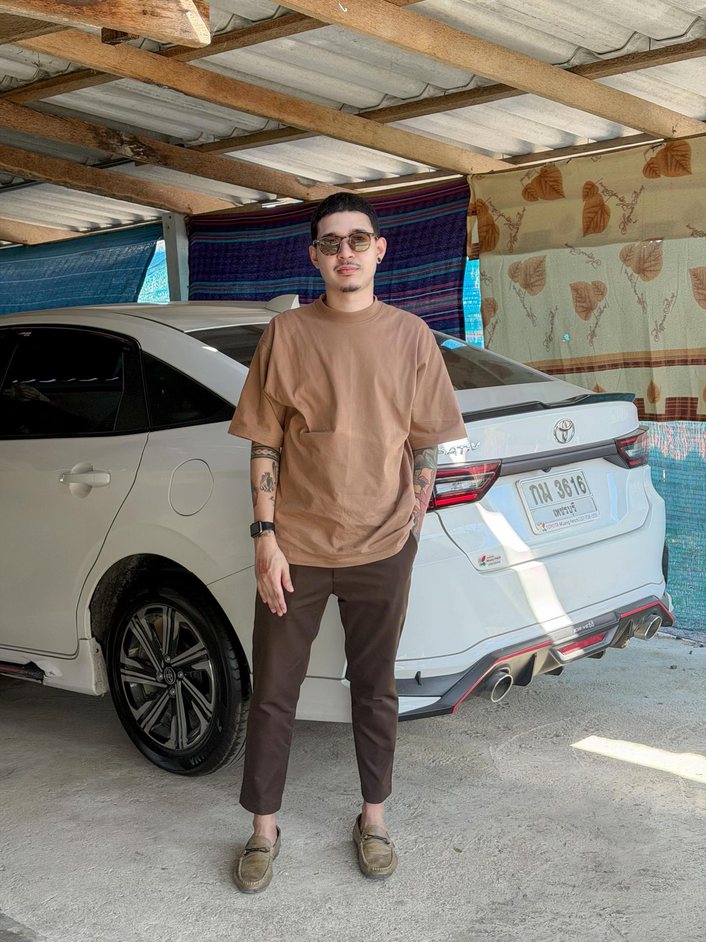 @คิว ฐากูร