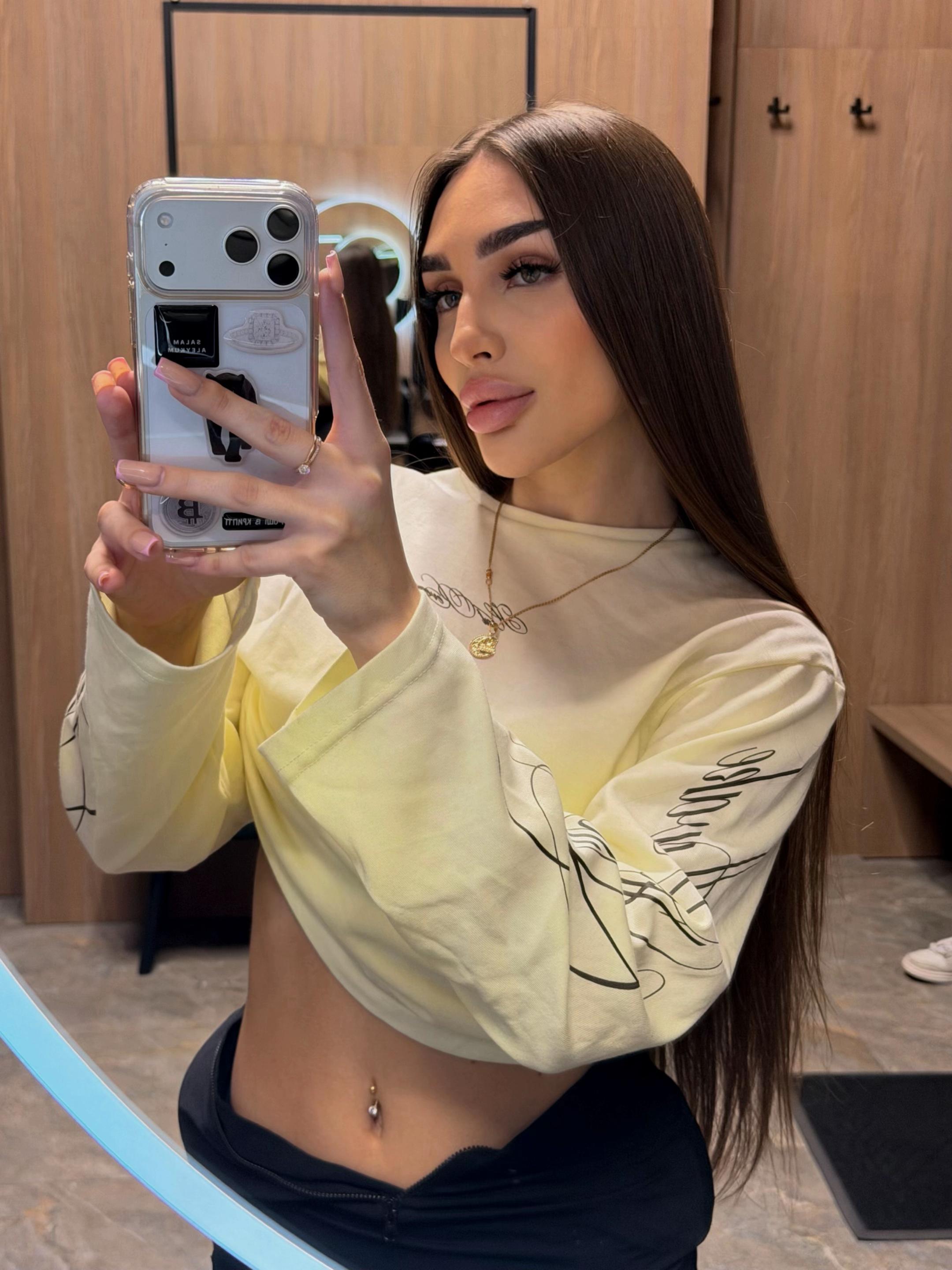 @𝑺𝒂𝒌𝒊𝒔𝒉𝒂🌺