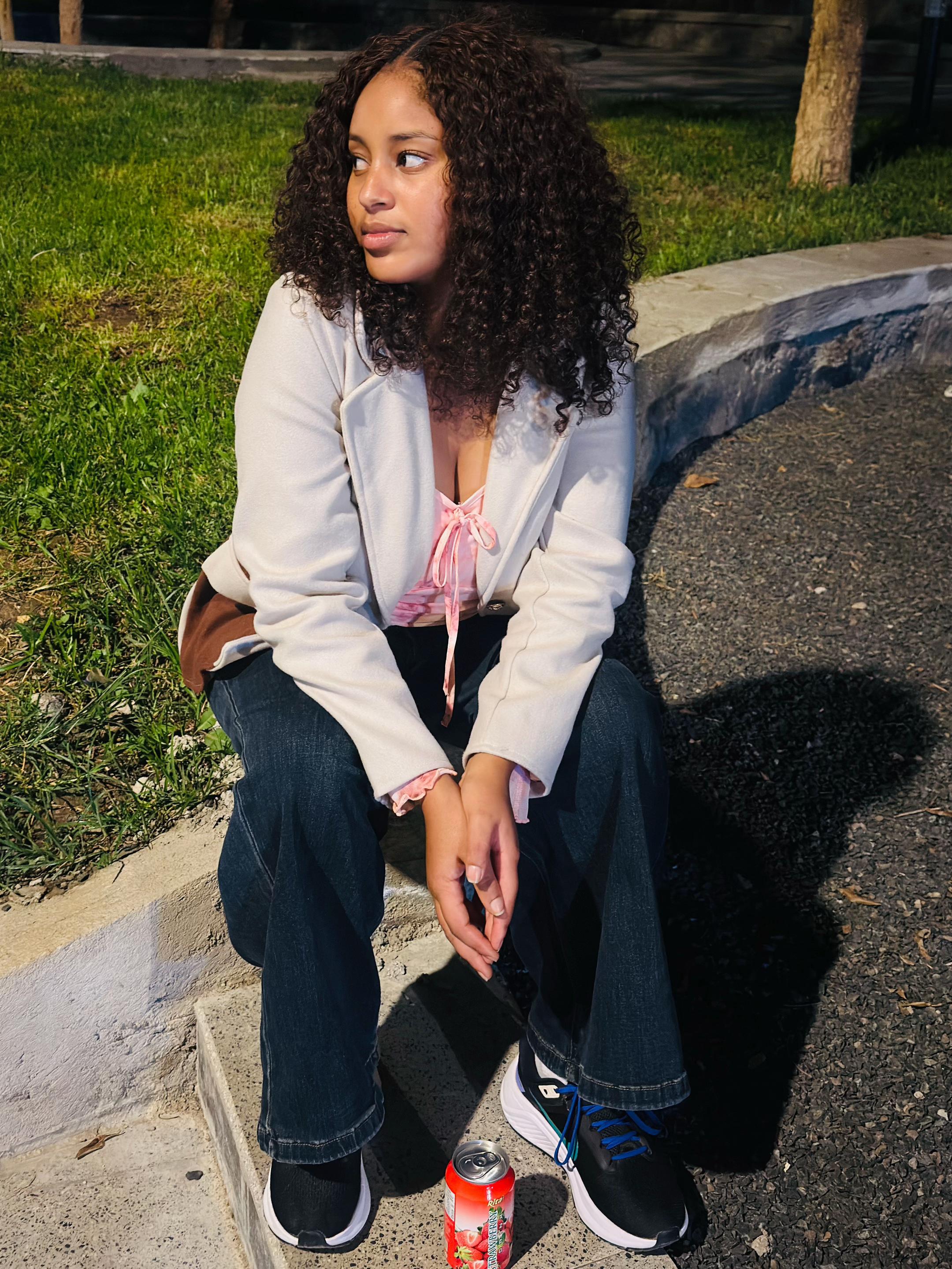 @Bella (እ-ኑ)