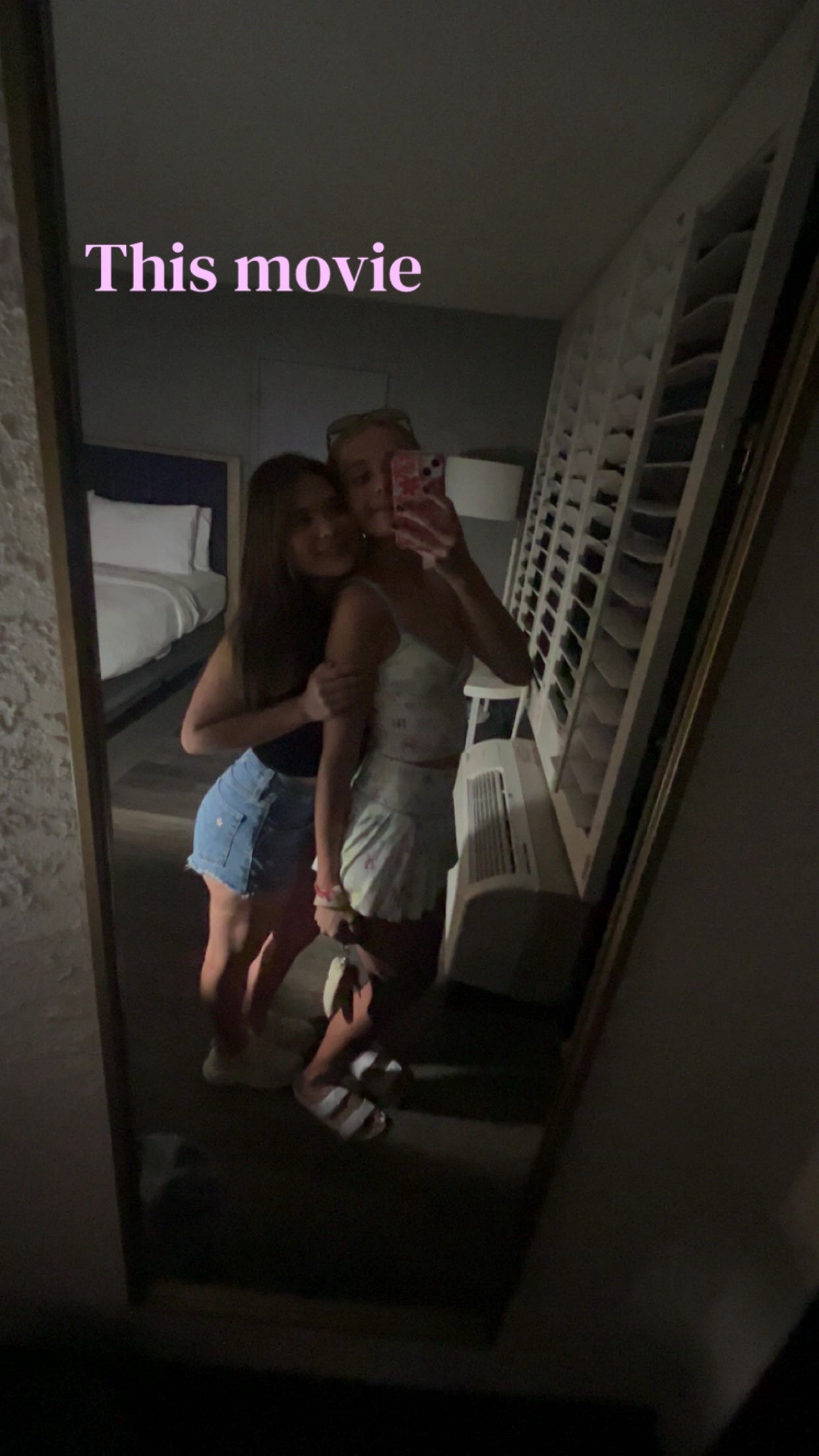 @ellyscottR