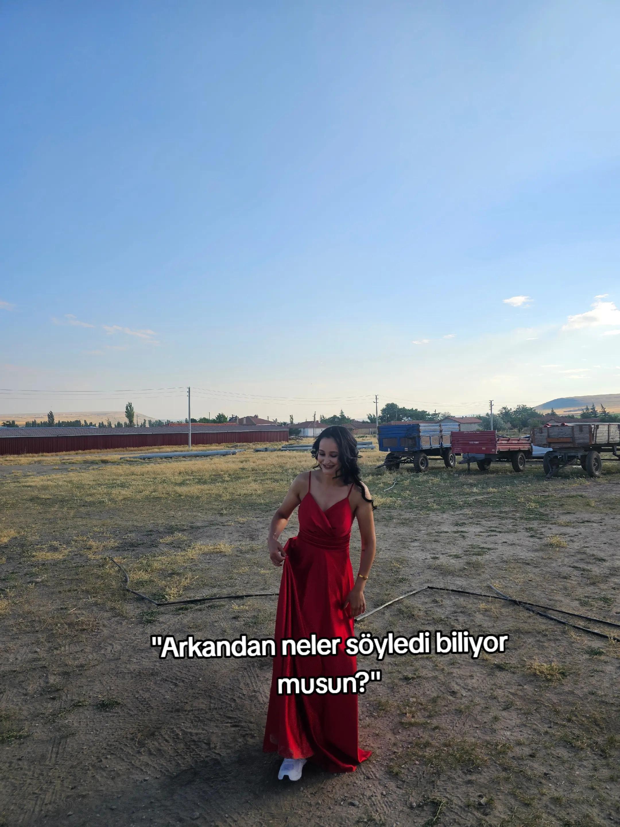 @Kübraa