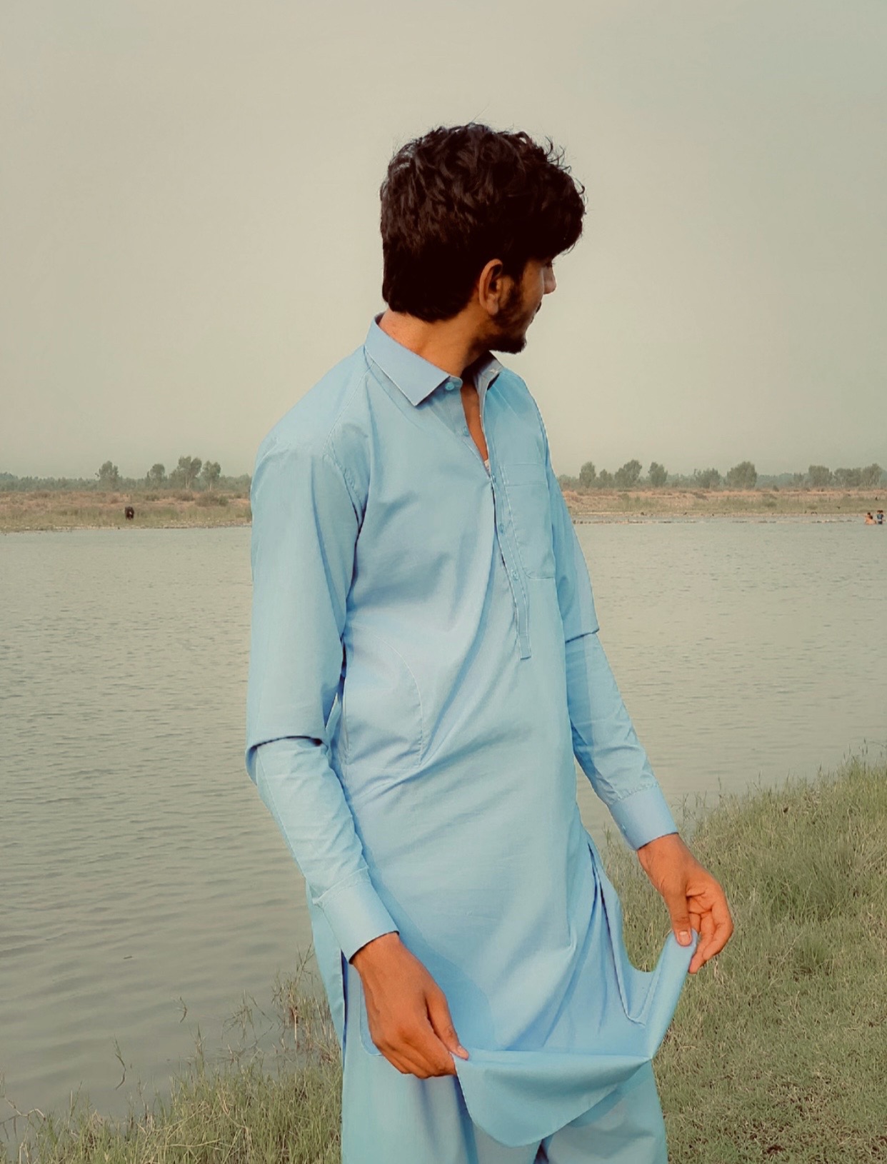 @SHAH G 1996💯🦅
