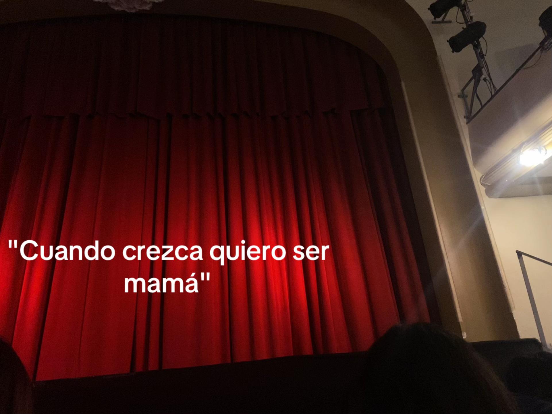 @🦦