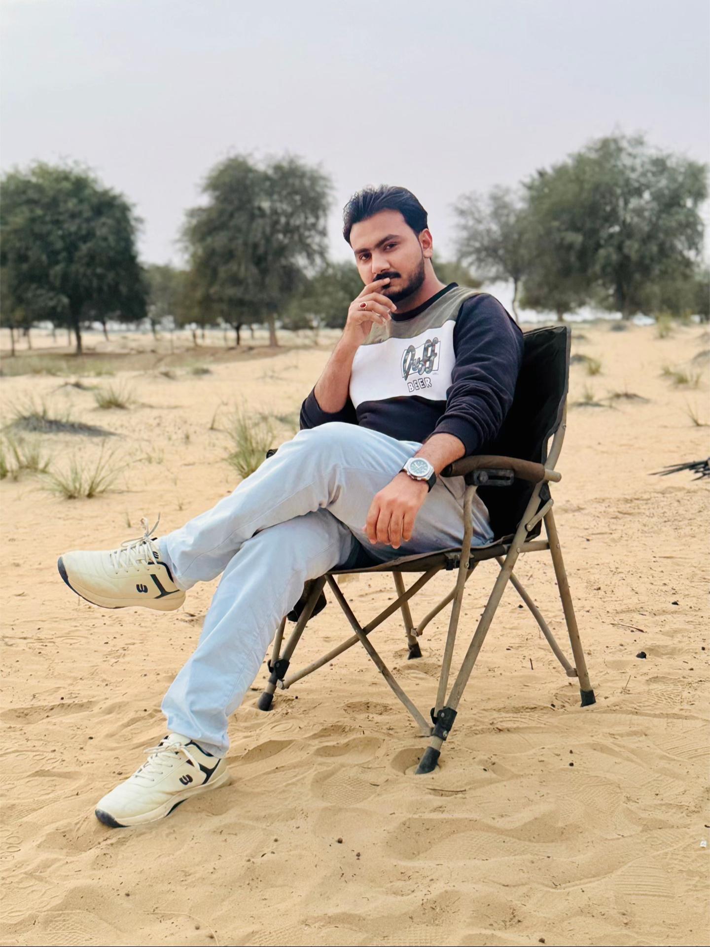 @Haseeb🇵🇰🇦🇪