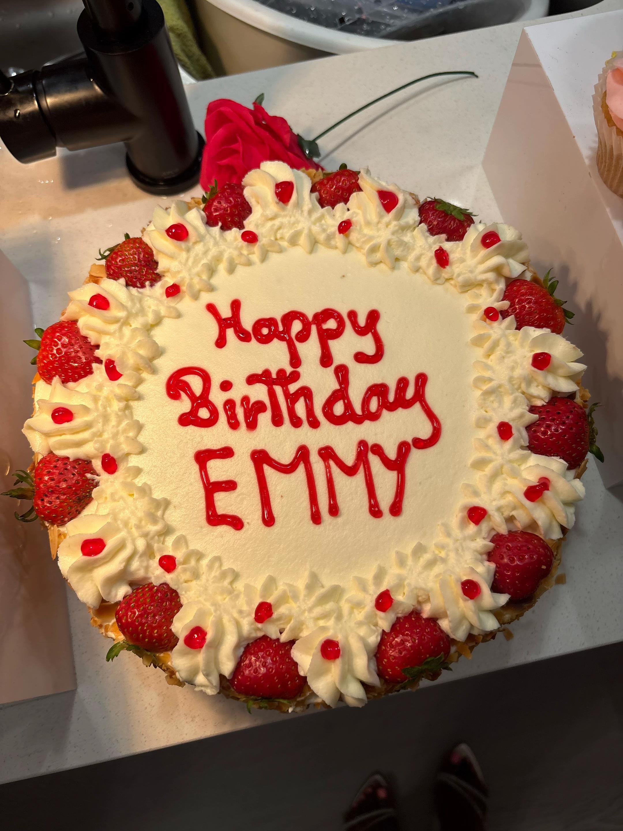 @Emmyღ