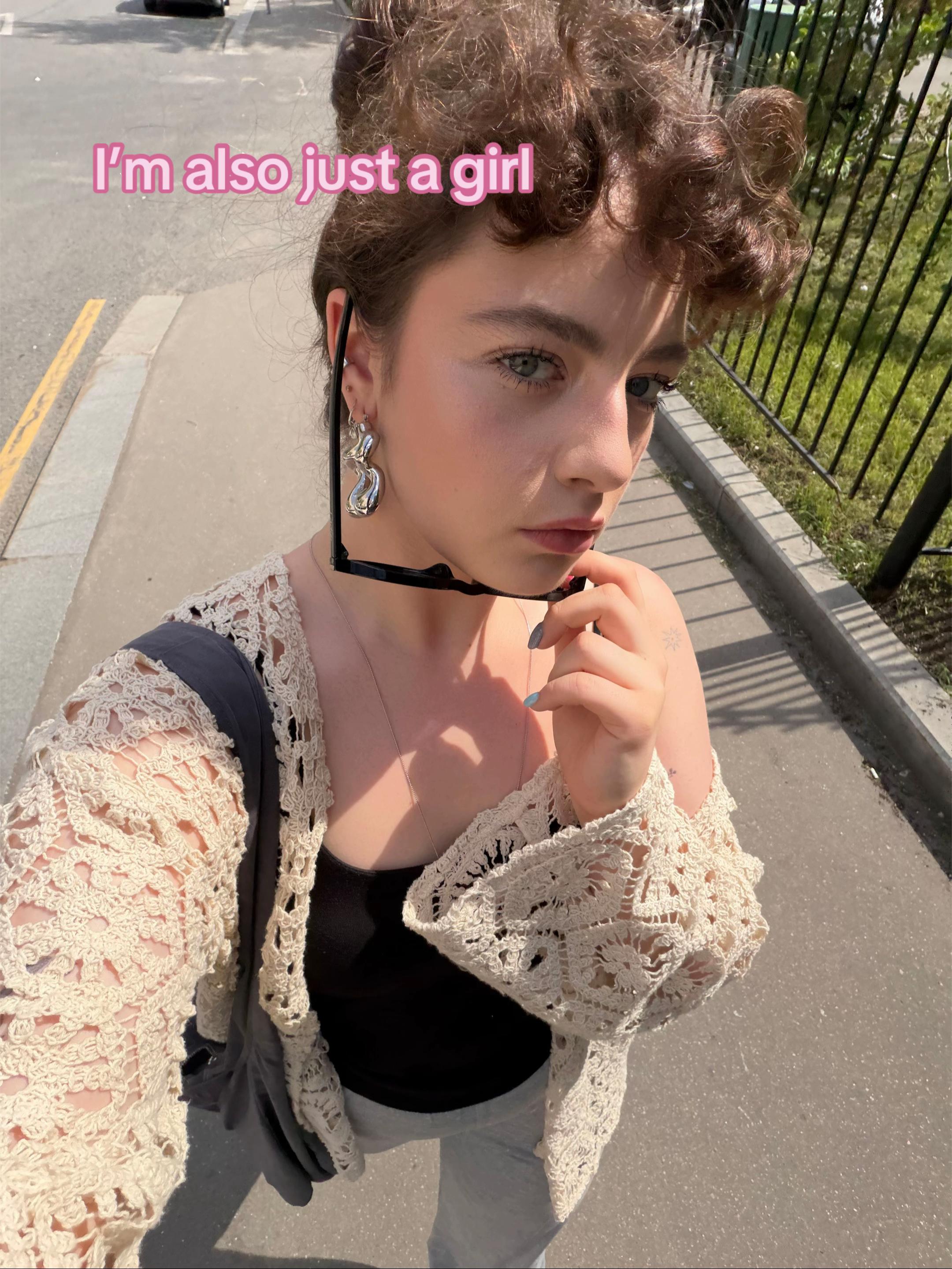 @Алиса акщ!!