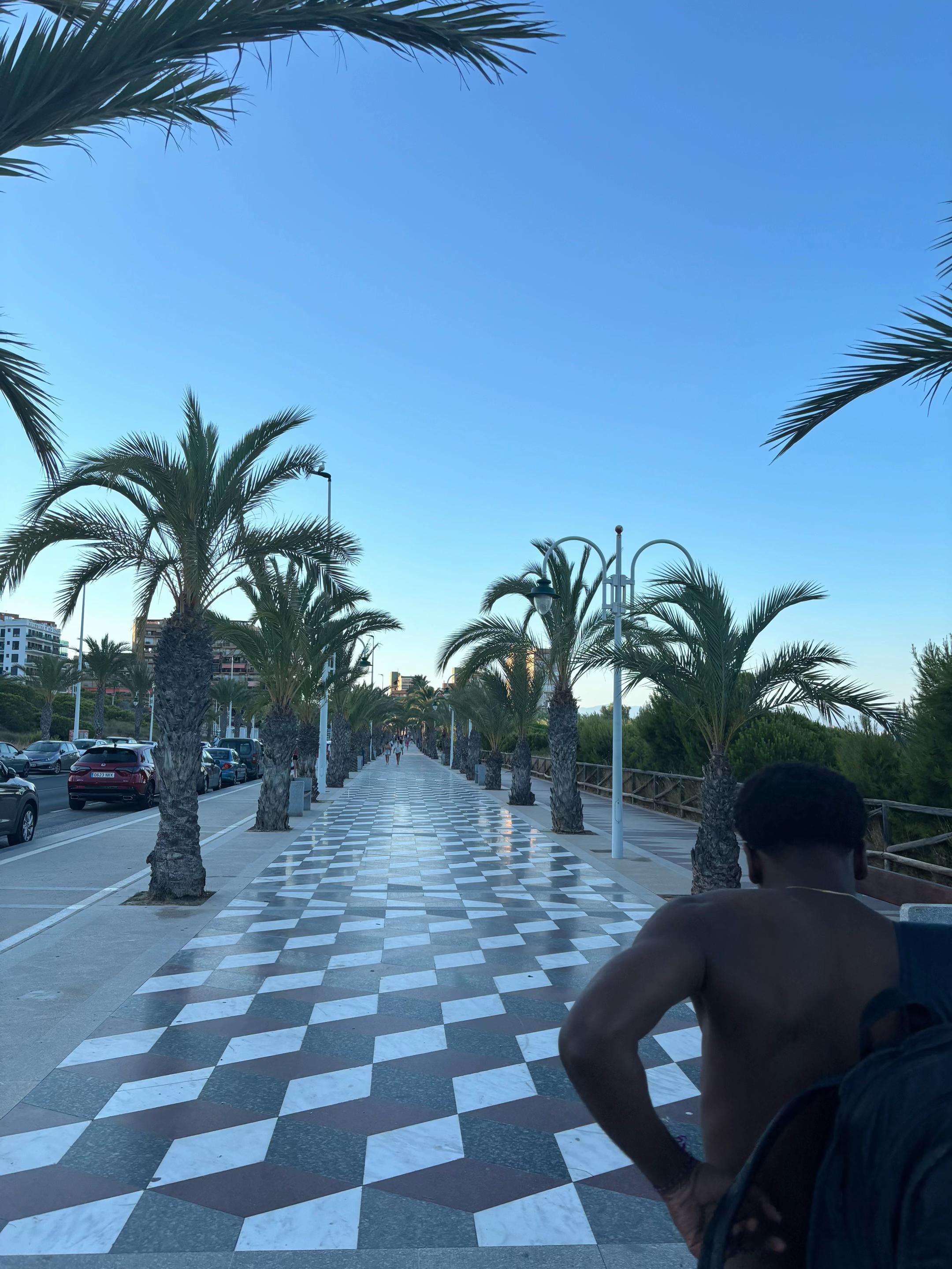 @easymoneyduque