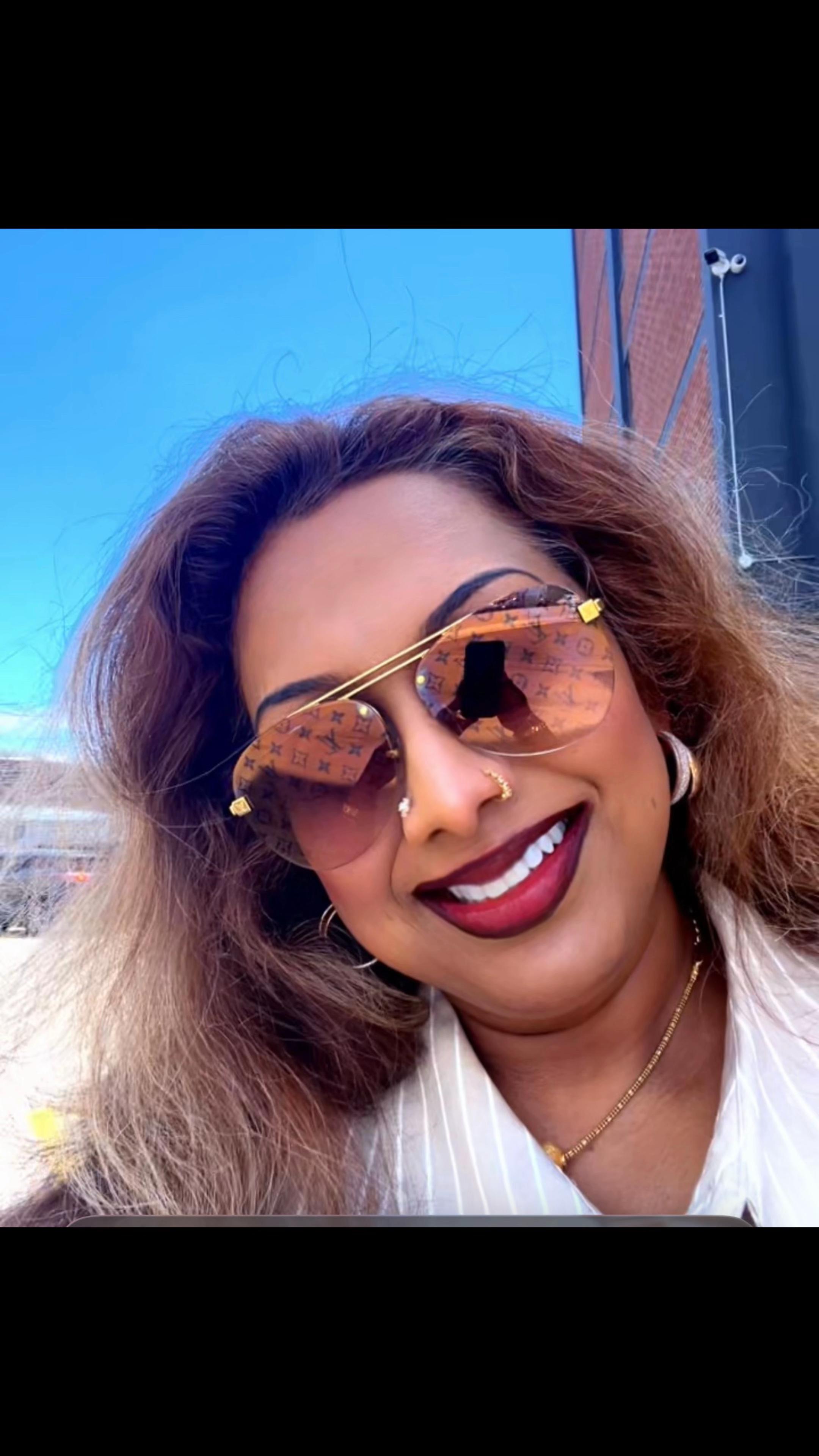 @Shobananava🇨🇦🇱🇰🇸🇬🇳🇬
