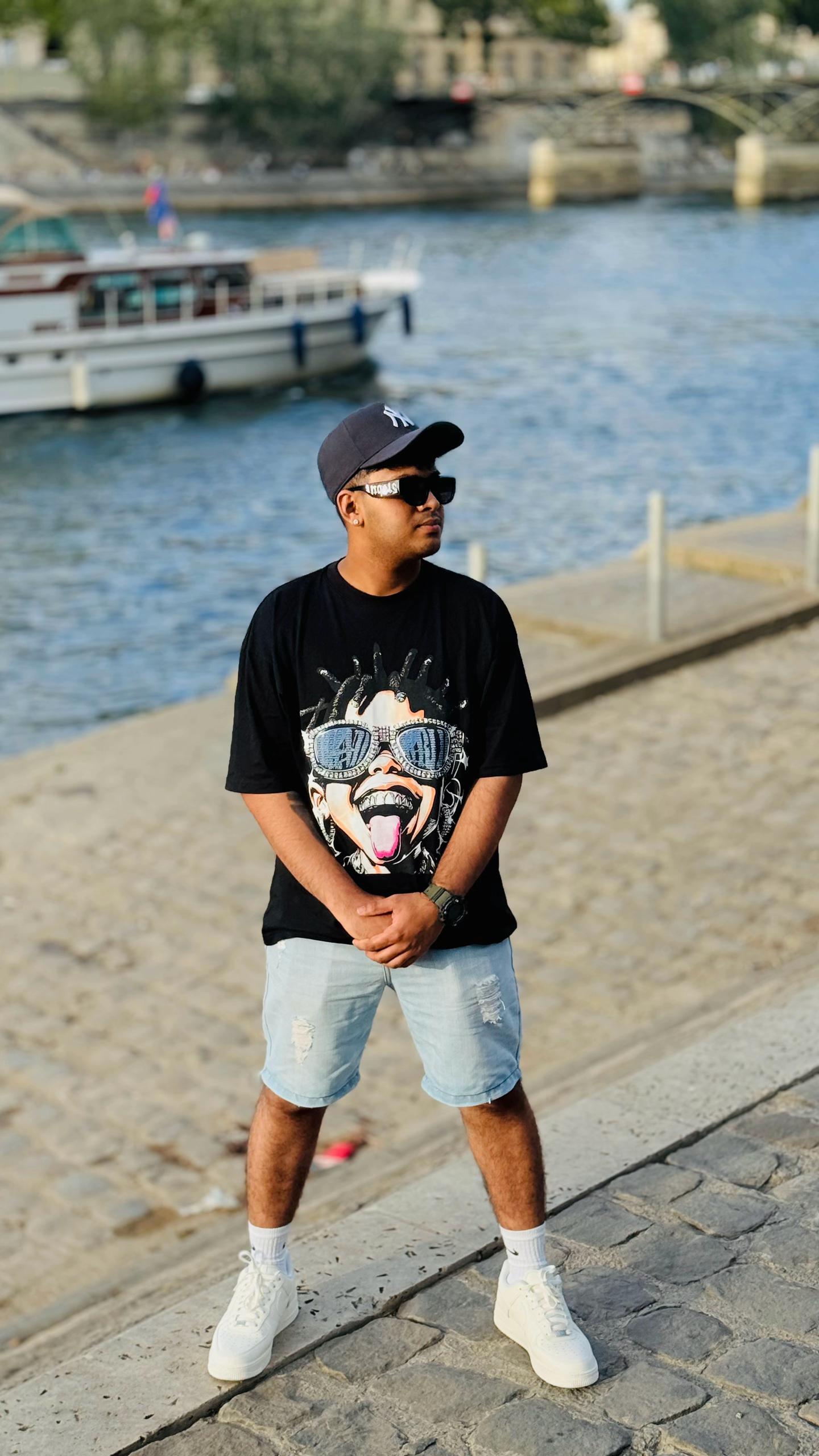 @Thilii 🇱🇰🇫🇷