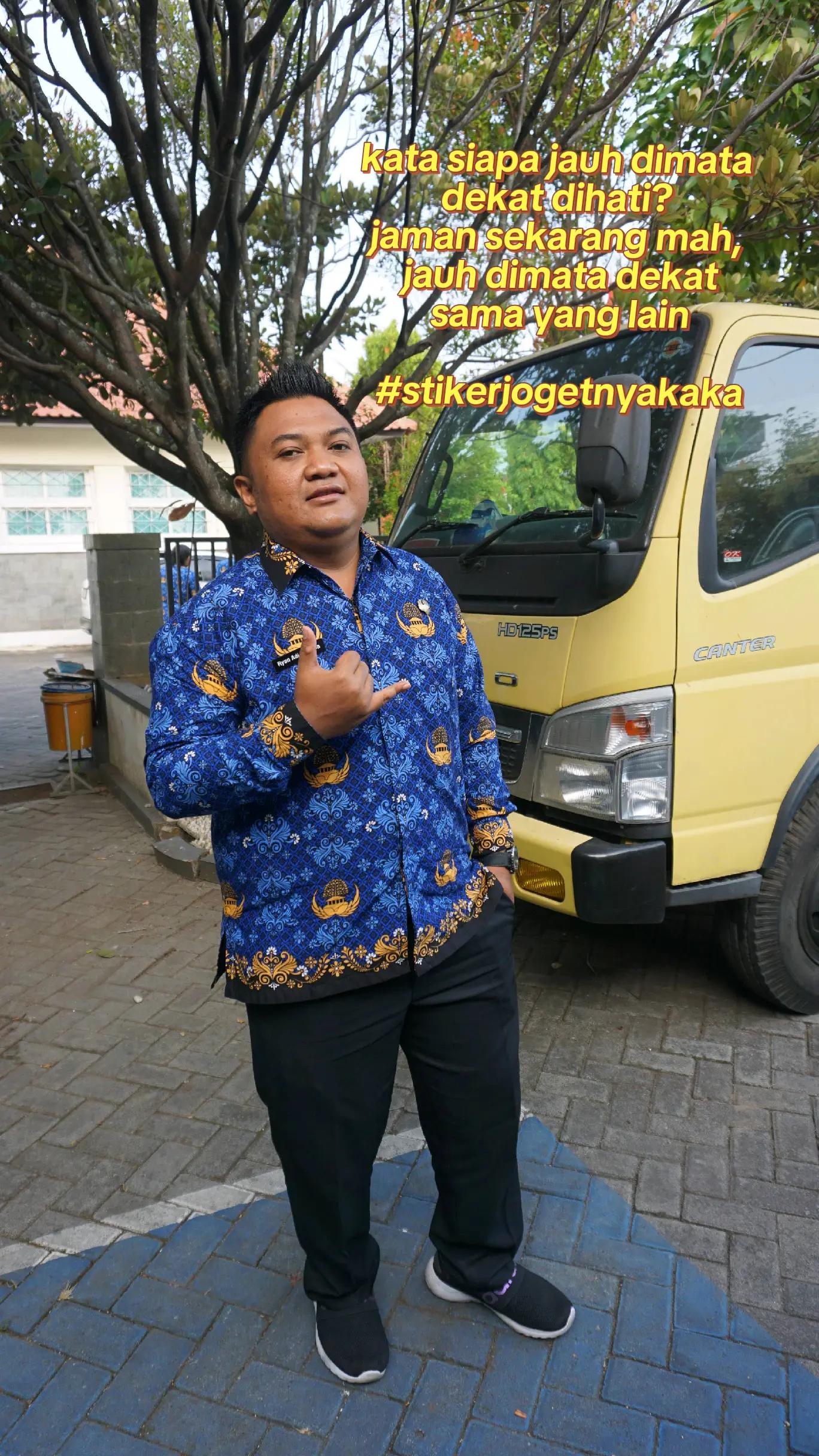 @Sebut saja R