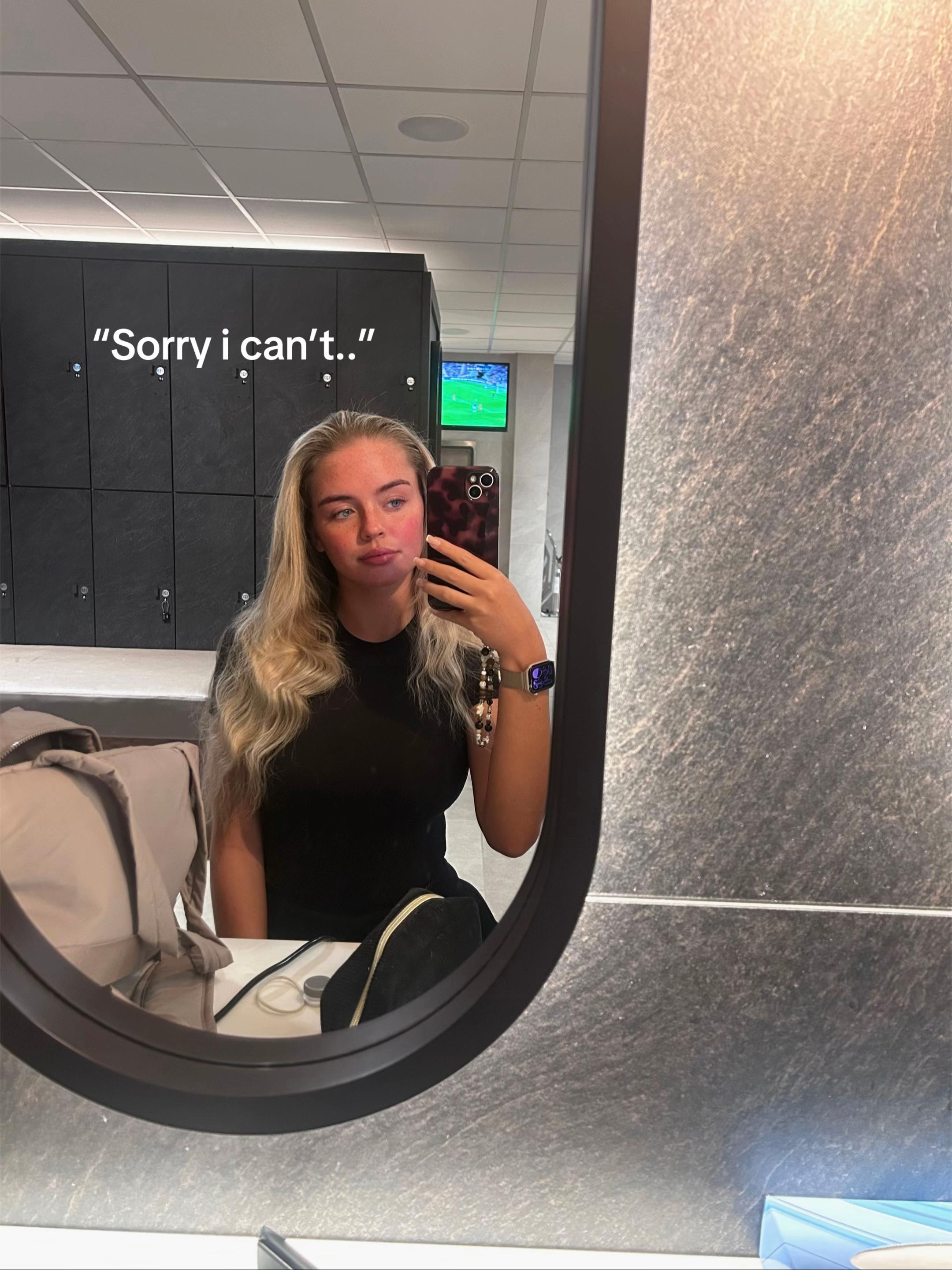 @Holl