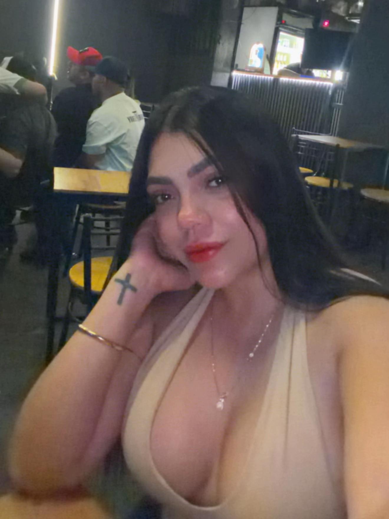@Elena Henao.