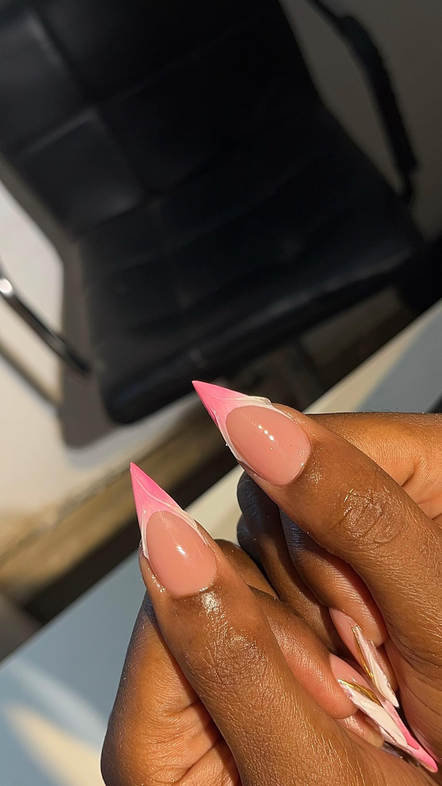 @NAIL/LASH TECH IN BENIN(UGBOR)
