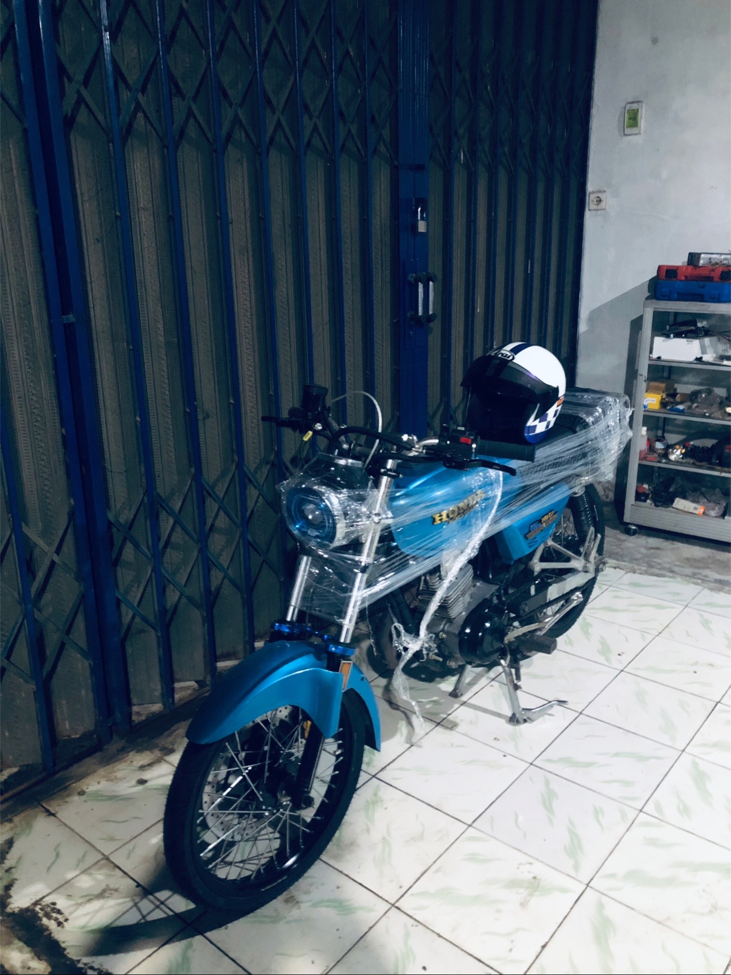 @r