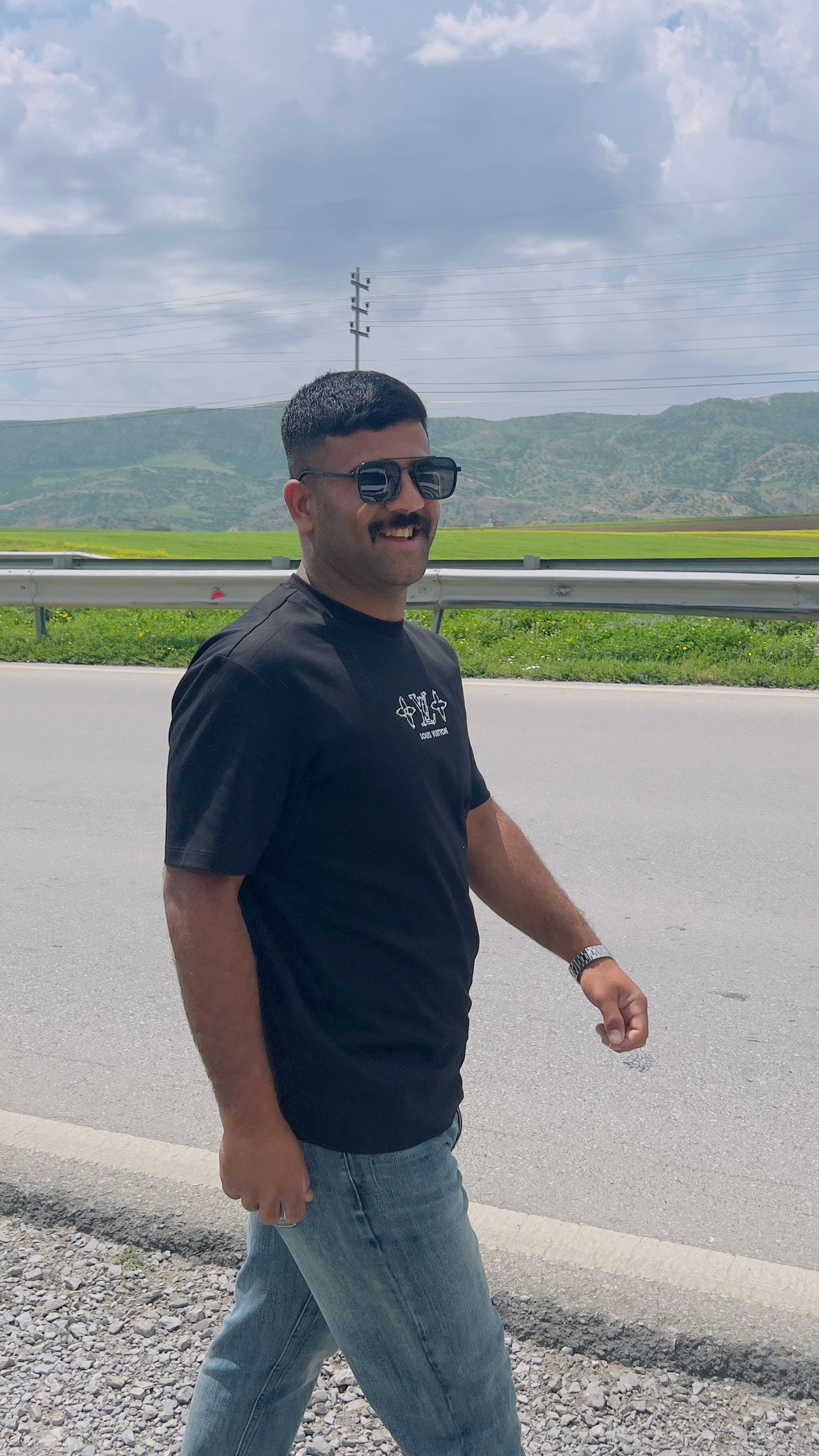 @عزام