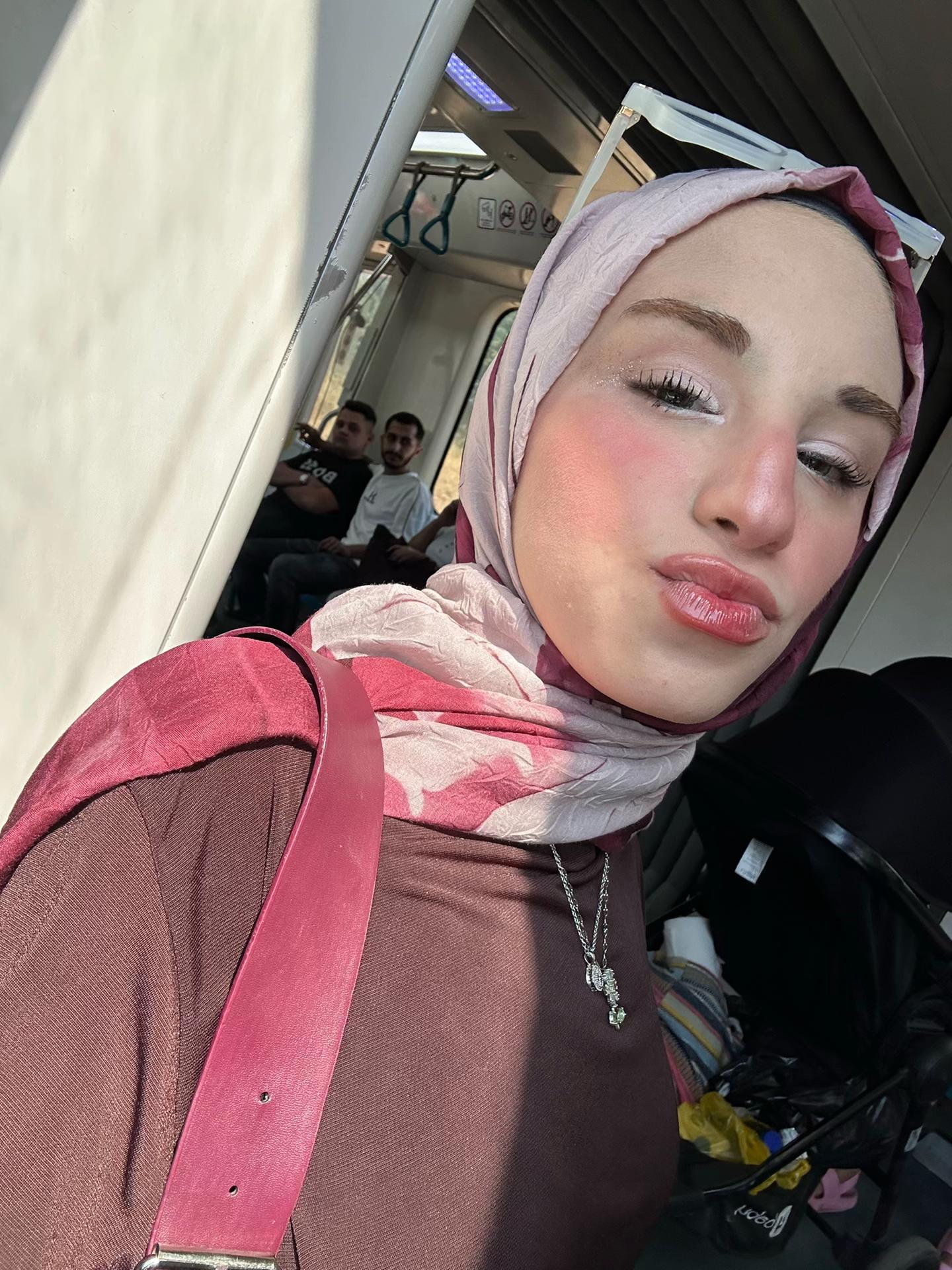 @زينب