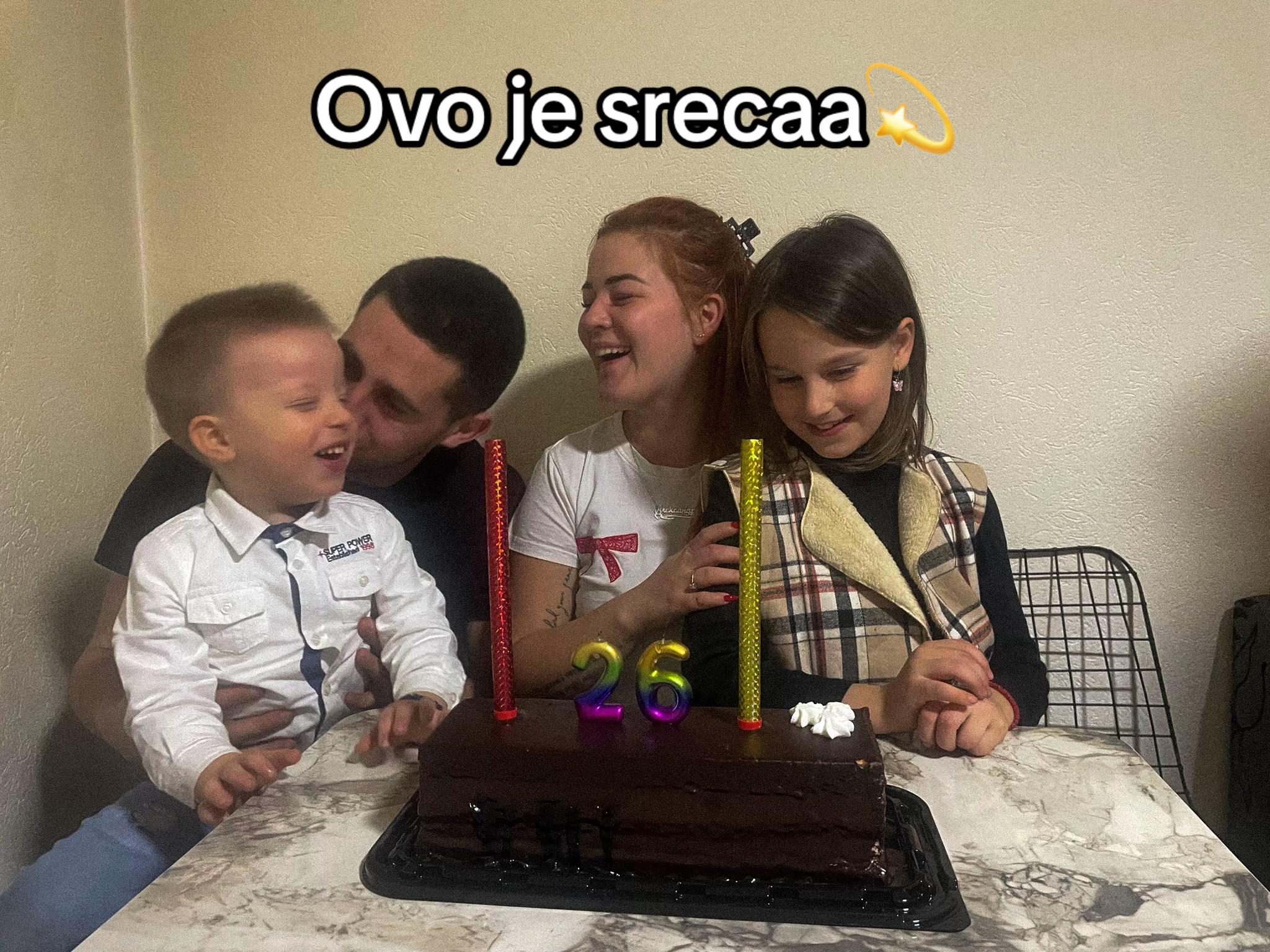 @Ale🍓