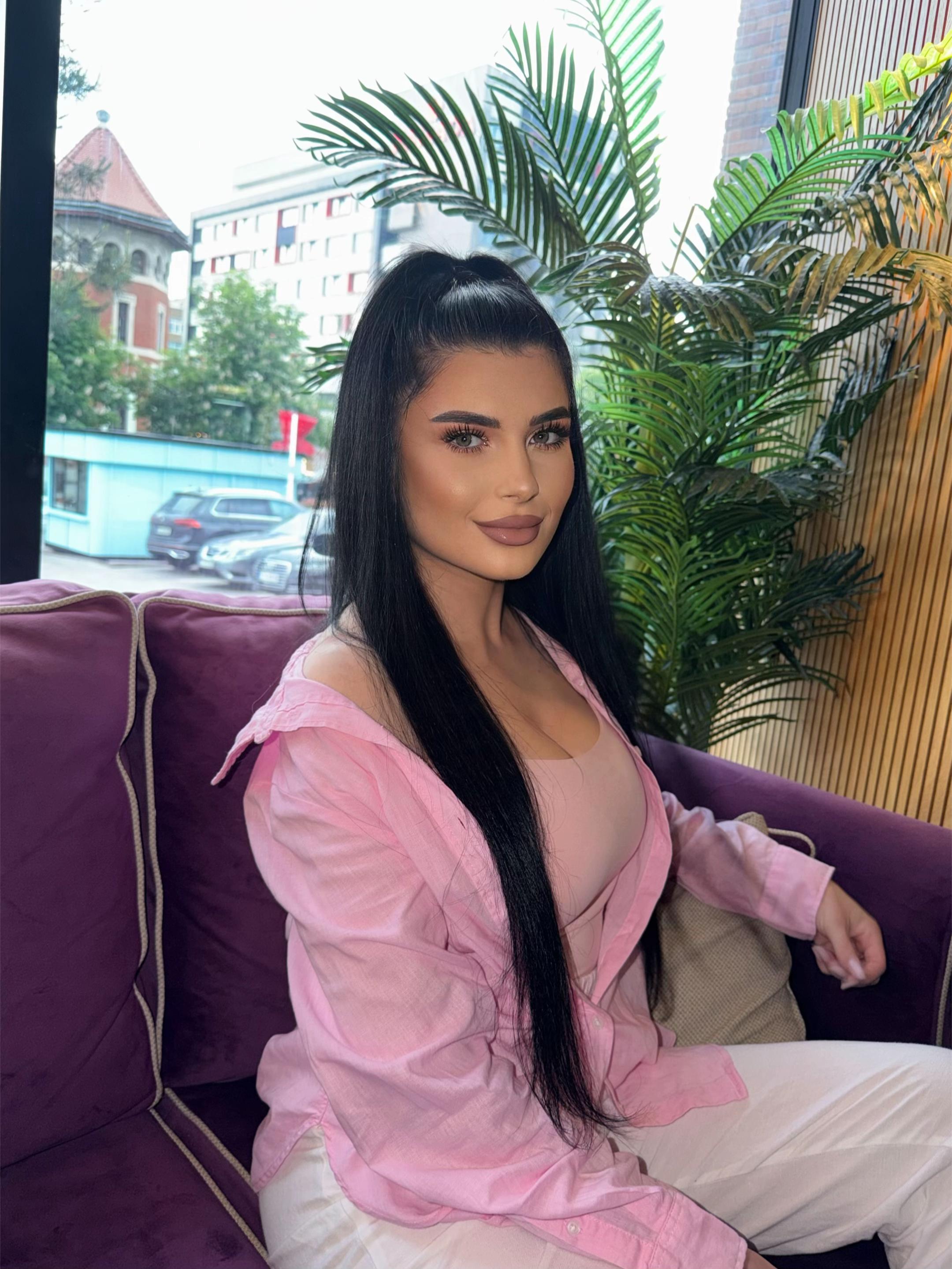 @𝐋𝐢𝐯𝐢𝐚