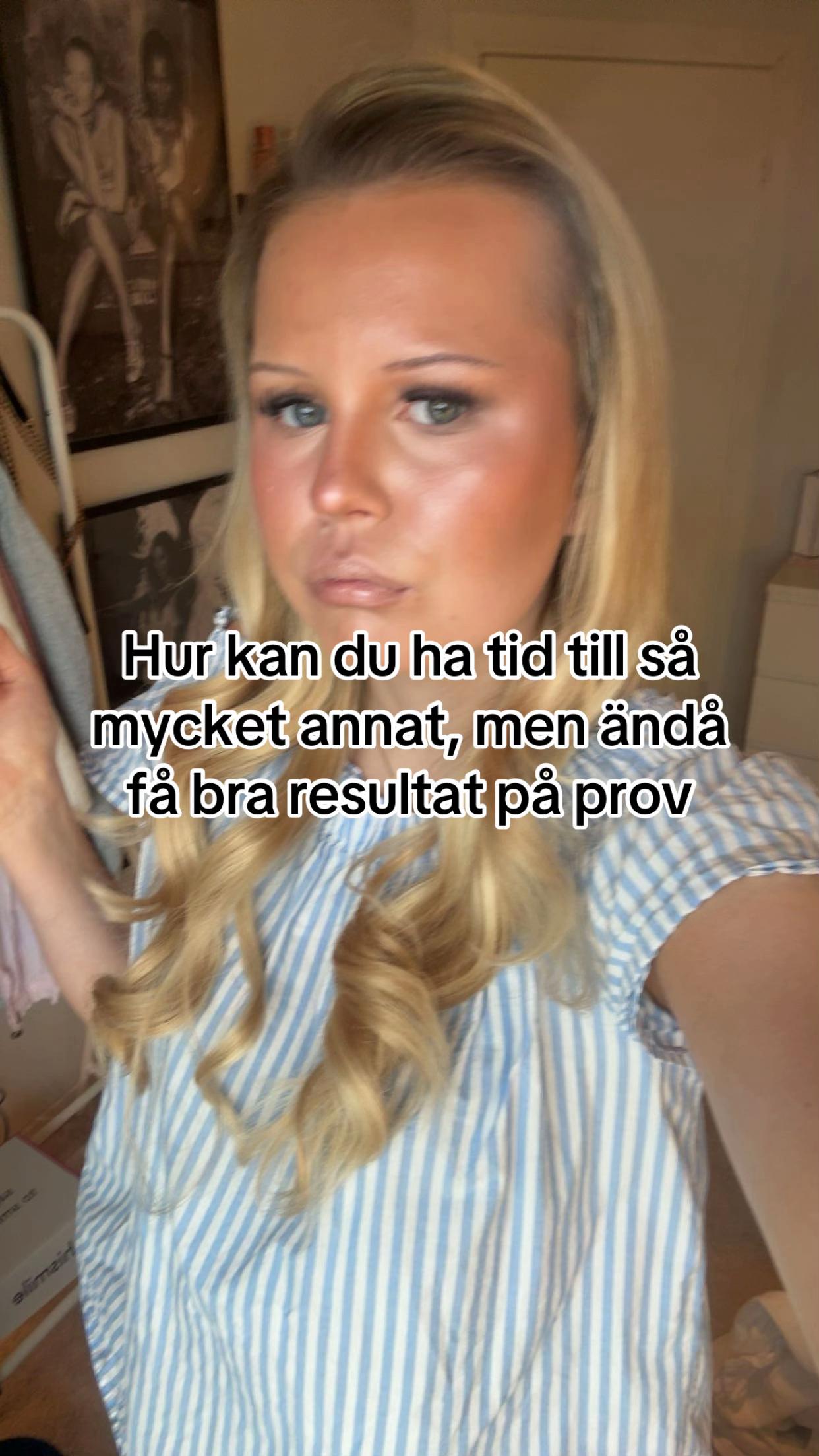 @hollyeklund1